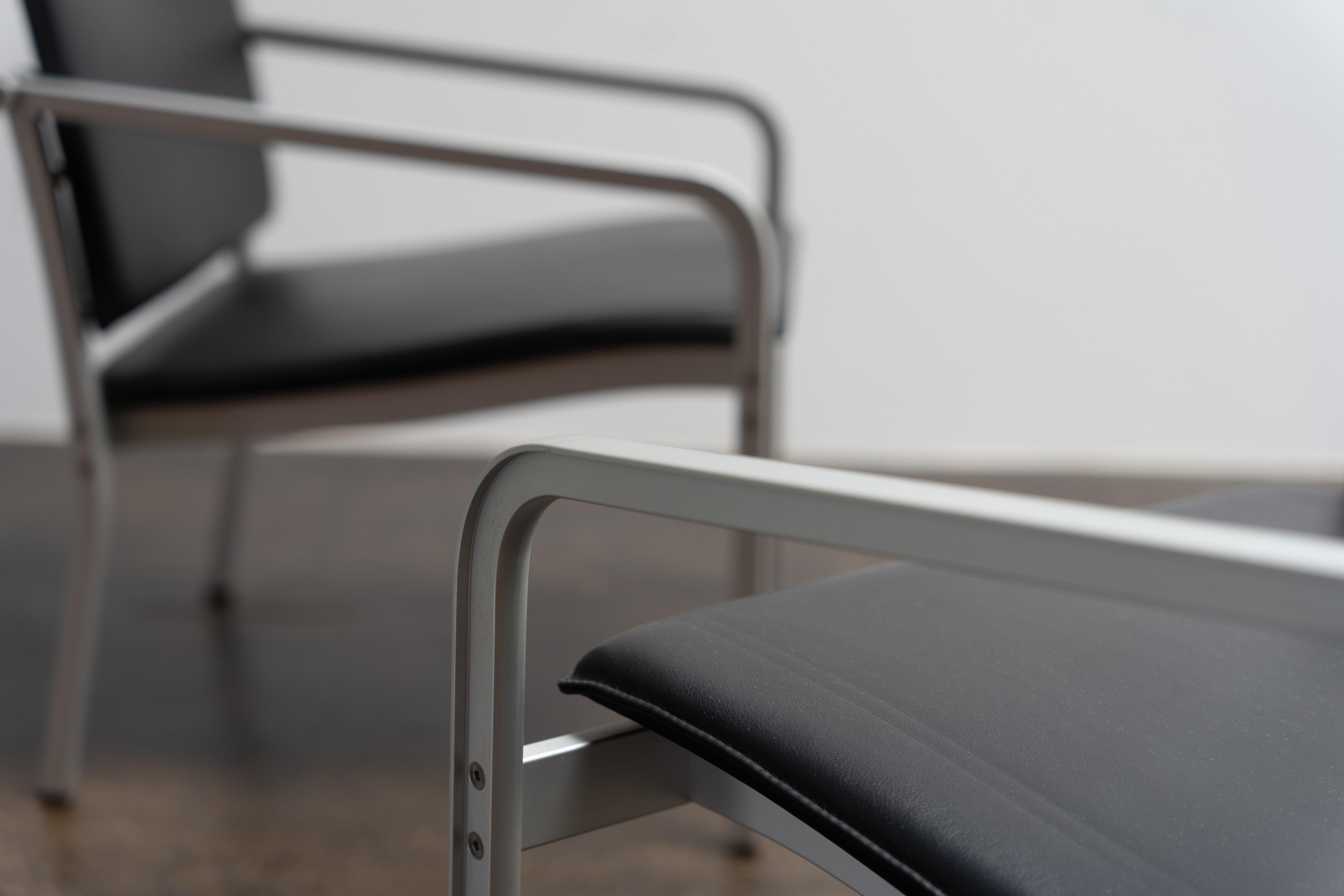 Norman Foster - Leather Lounge Chairs by Thonet, A 903PF, 1999 For Sale 2