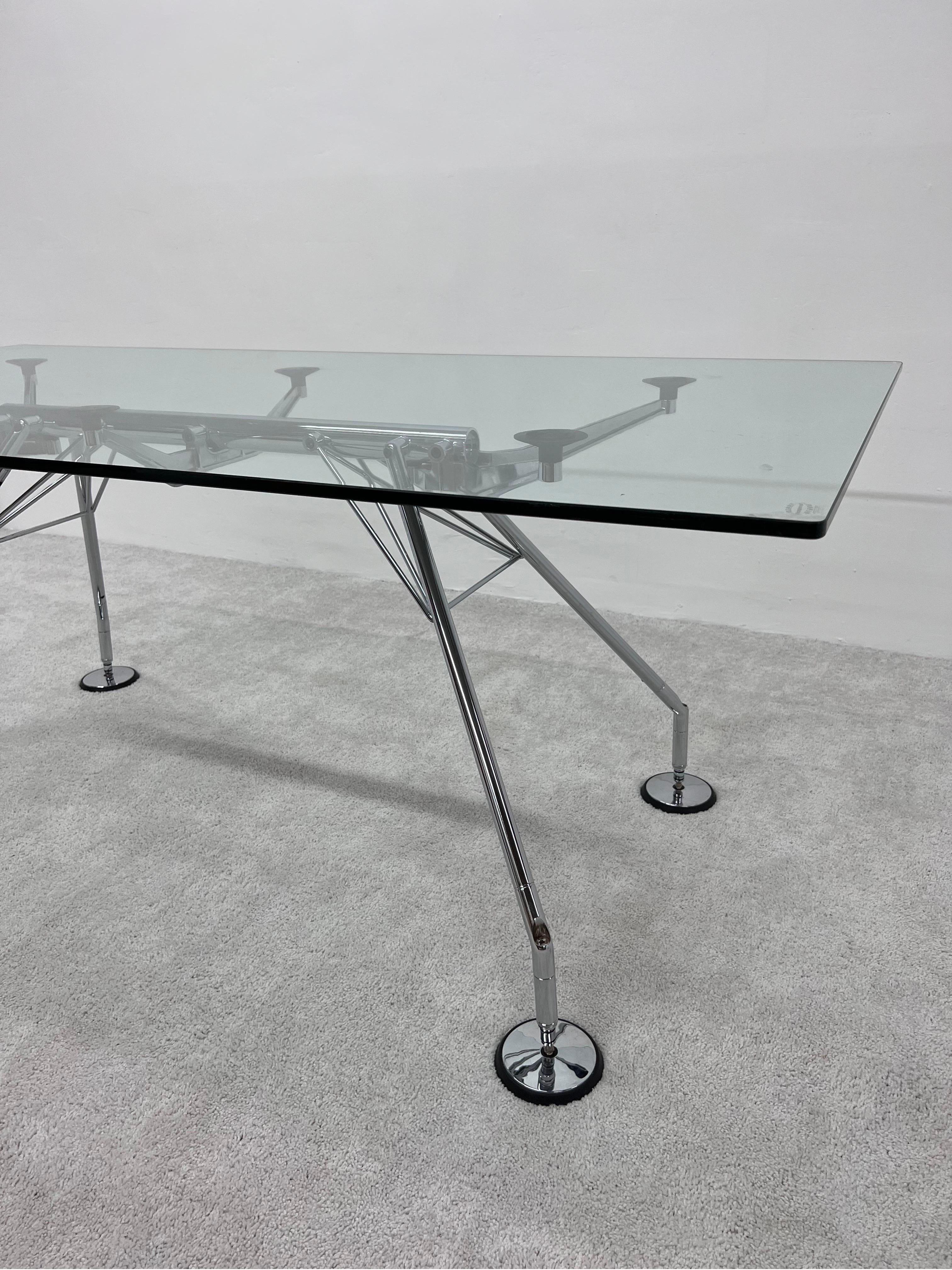 Norman Foster Nomos Dining or Conference Table for Tecno In Good Condition In Miami, FL