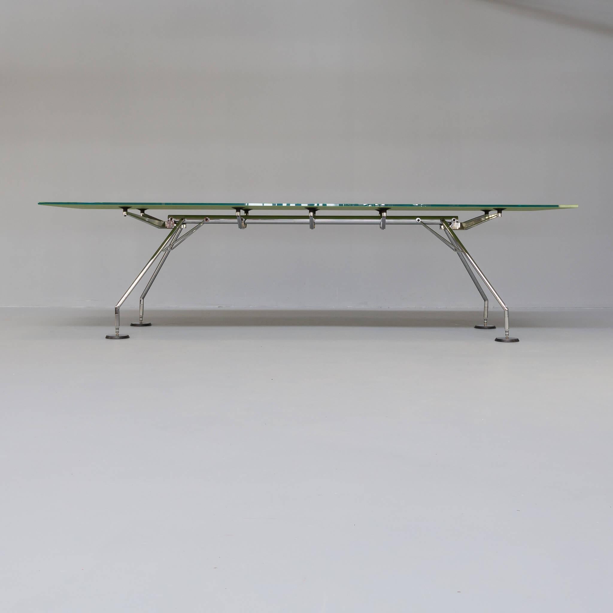 Italian Norman Foster ‘Nomos’ Green Glass Table Desk for Tecno For Sale