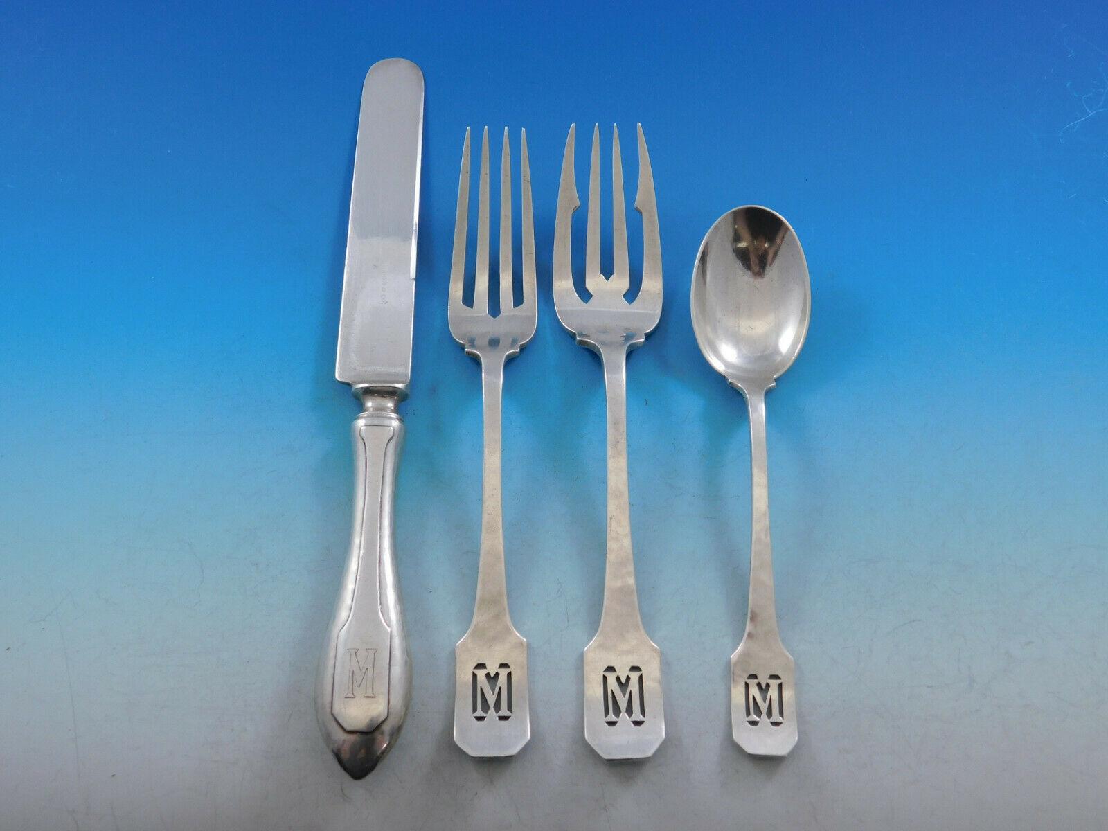 Arts and Crafts Set di posate in argento massiccio Norman Hammered by Shreve 77 pezzi M Monogram in vendita