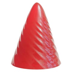 Scultura fermacarte rossa in lucite di Norman Mercer