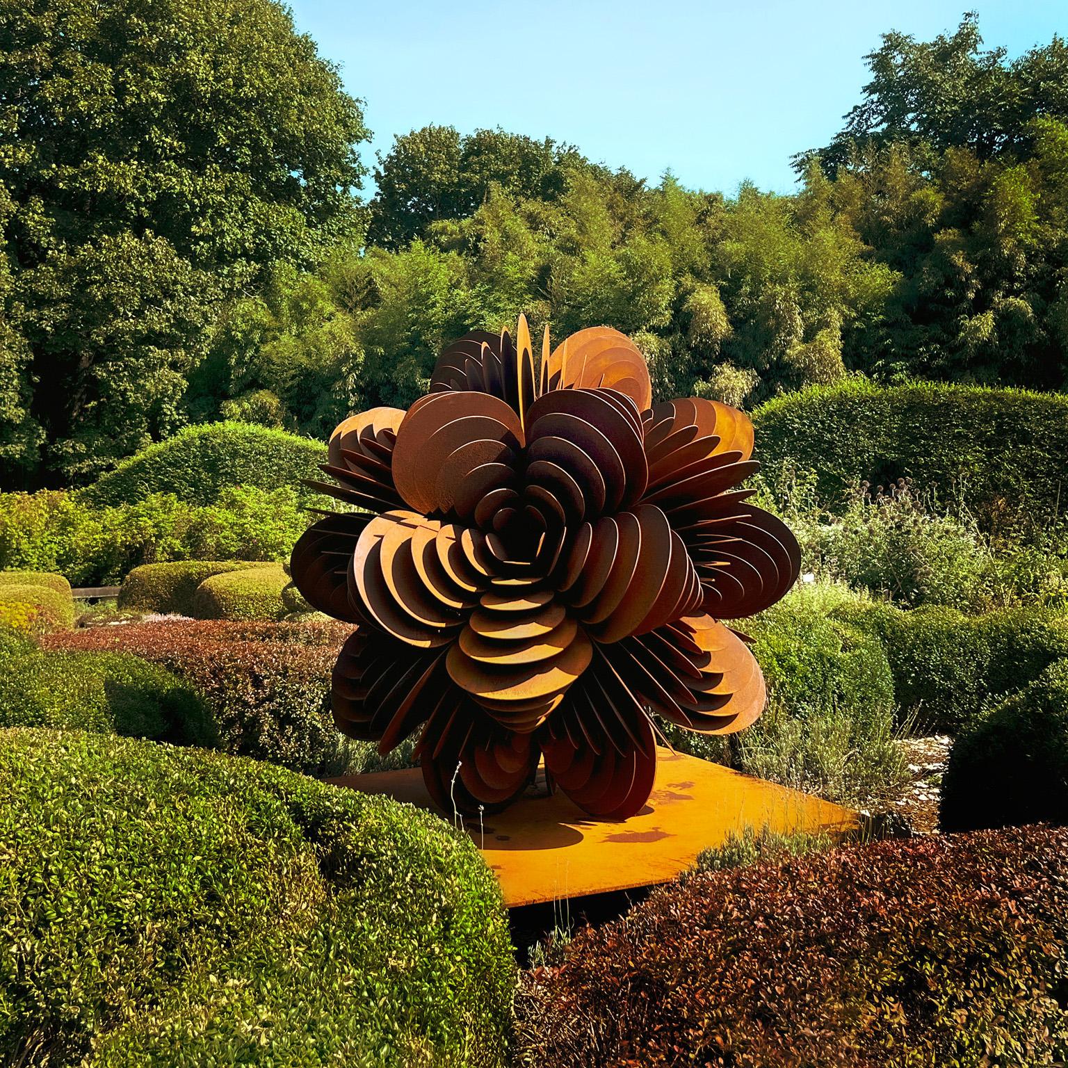 «loom n° 3 » de la série Bloom, sculpture abstraite organique en acier - Abstrait Sculpture par Norman Mooney