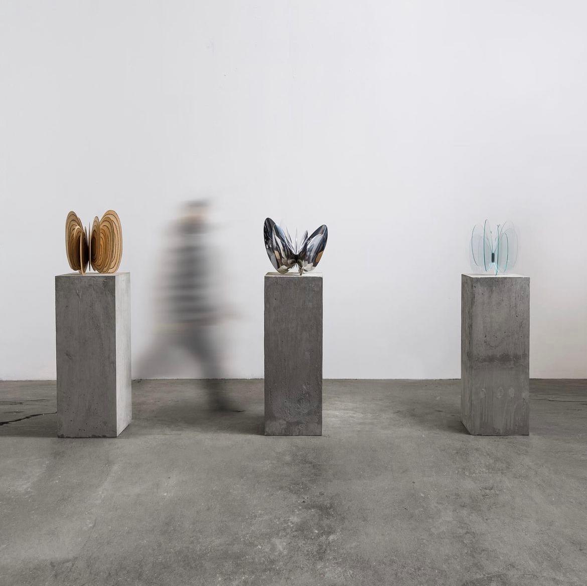 Sculpture en métal organique abstraite « Butterfly Effect No. 2 », taille de table-table en vente 2