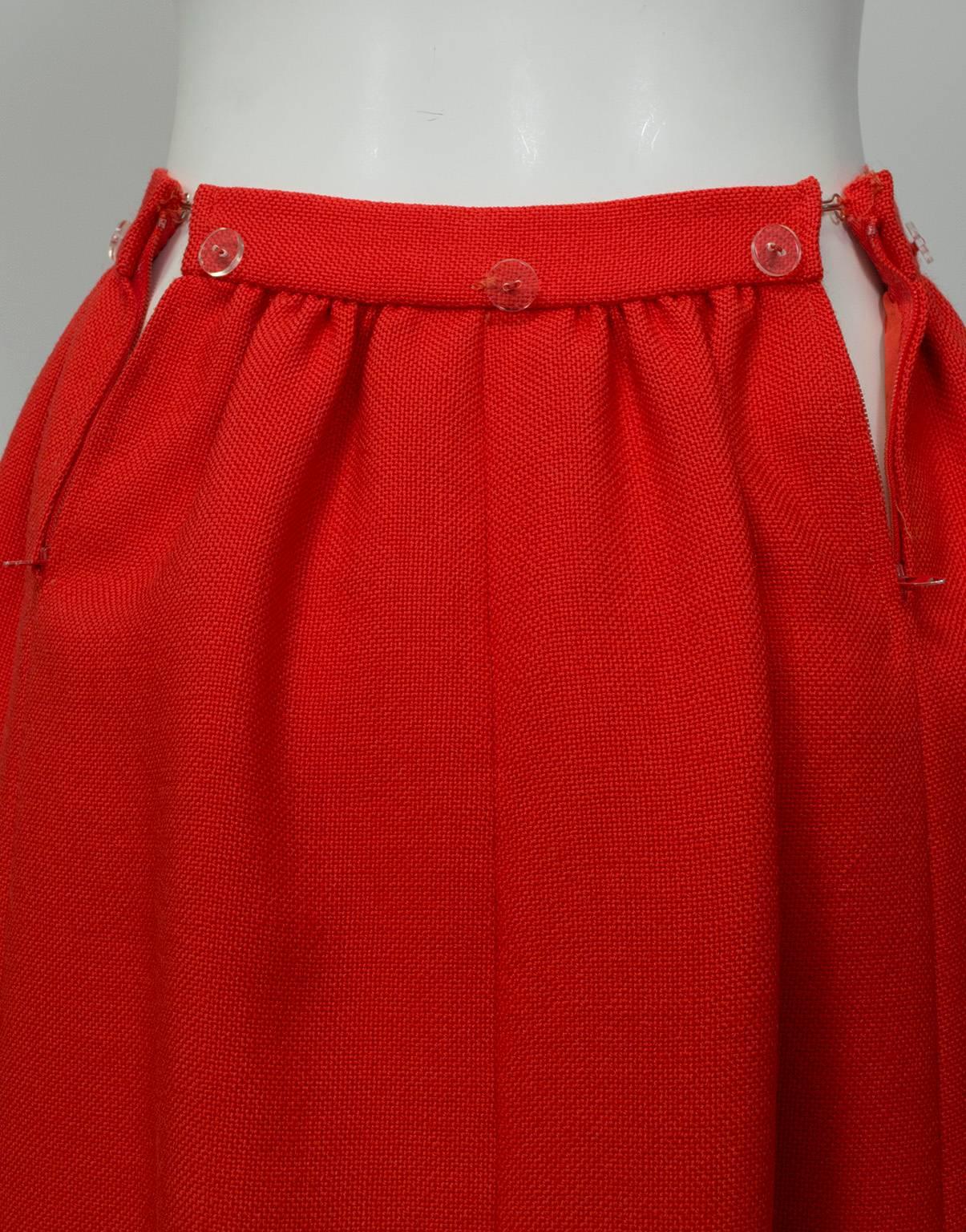 Norman Norell Jupe de hostess froncée rouge épaisse, petite taille, années 1960 en vente 4