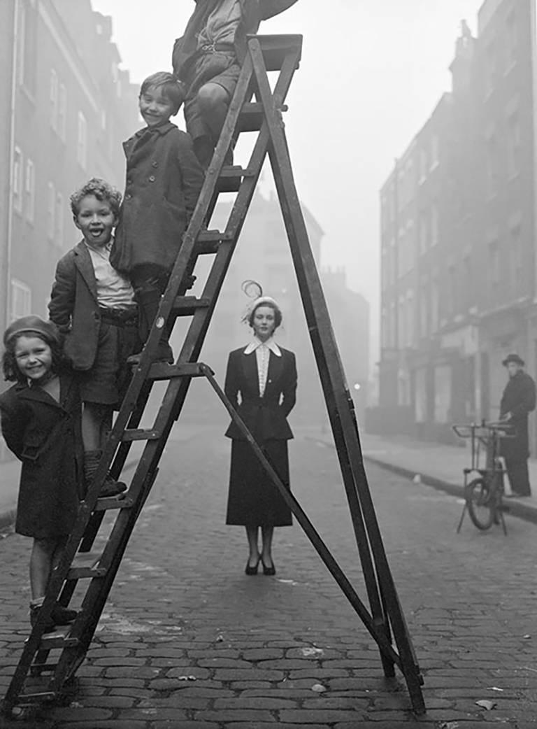 Norman Parkinson Black and White Photograph - Anne Chambers