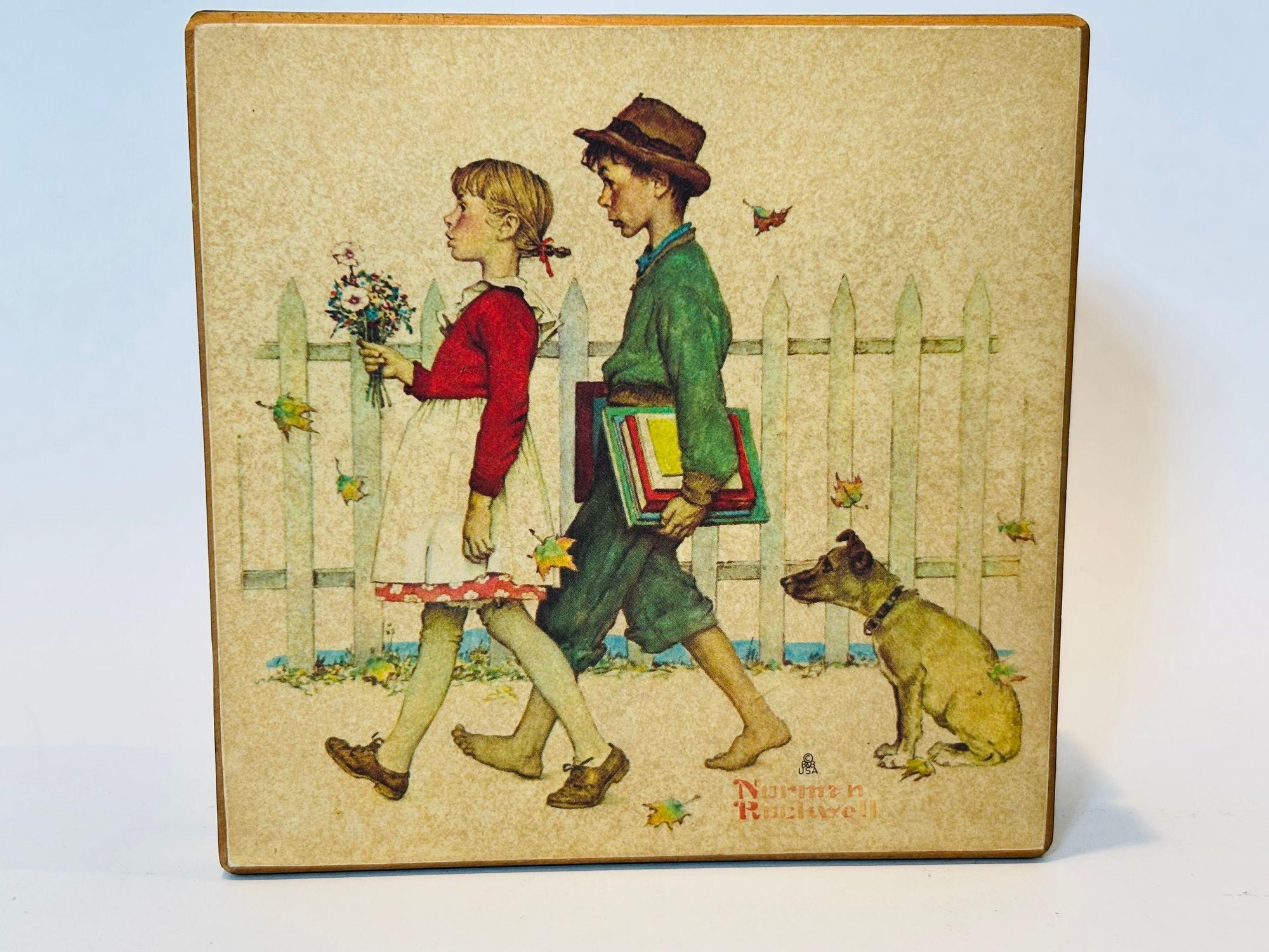 Scatola musicale Norman Rockwell Young Love Walking to School 3