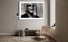 Ray Charles Lachend, 1985