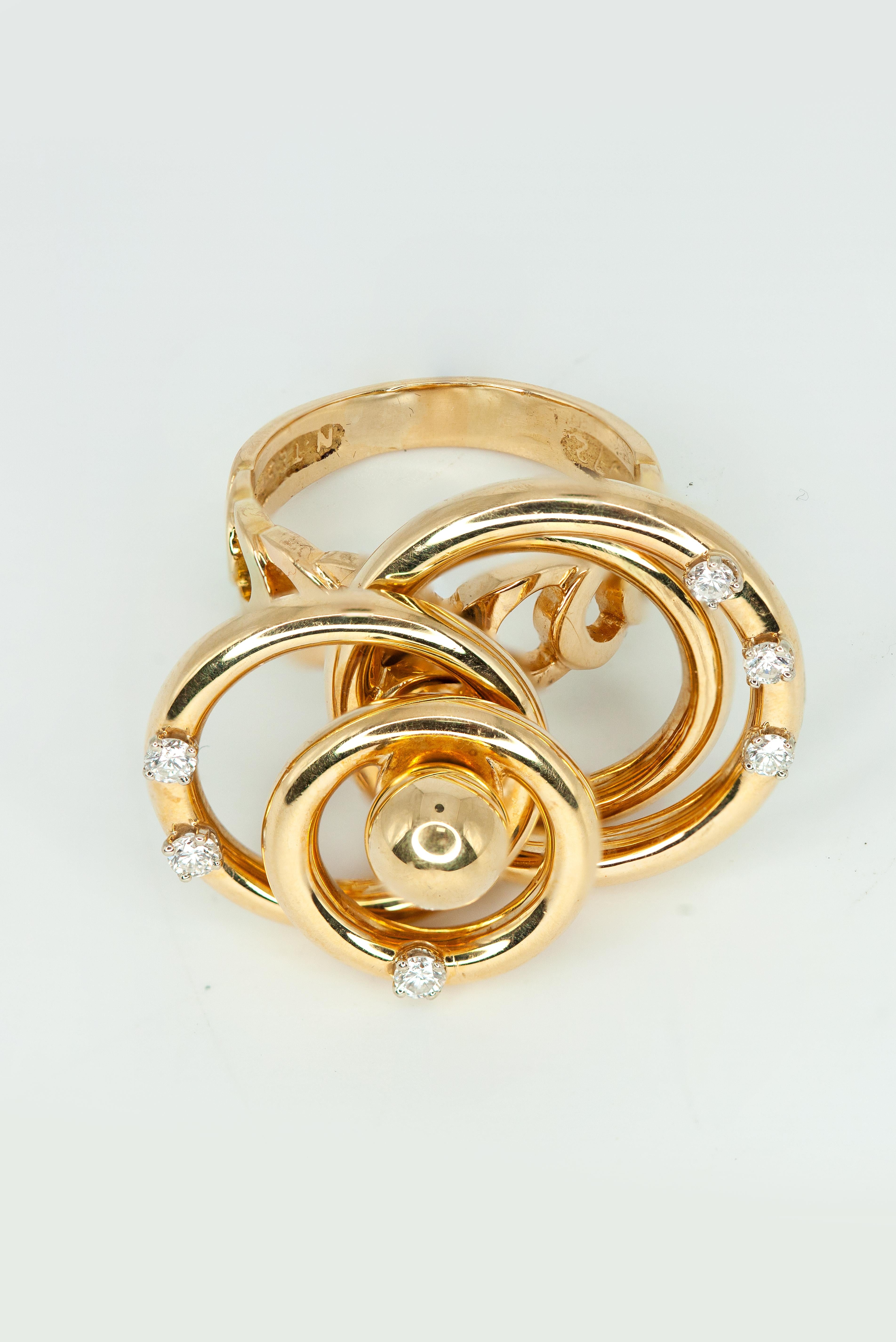 Moderne NORMAN TEUFEL Bague de mouvement en or jaune 18 carats avec diamants c.C. 1970 en vente