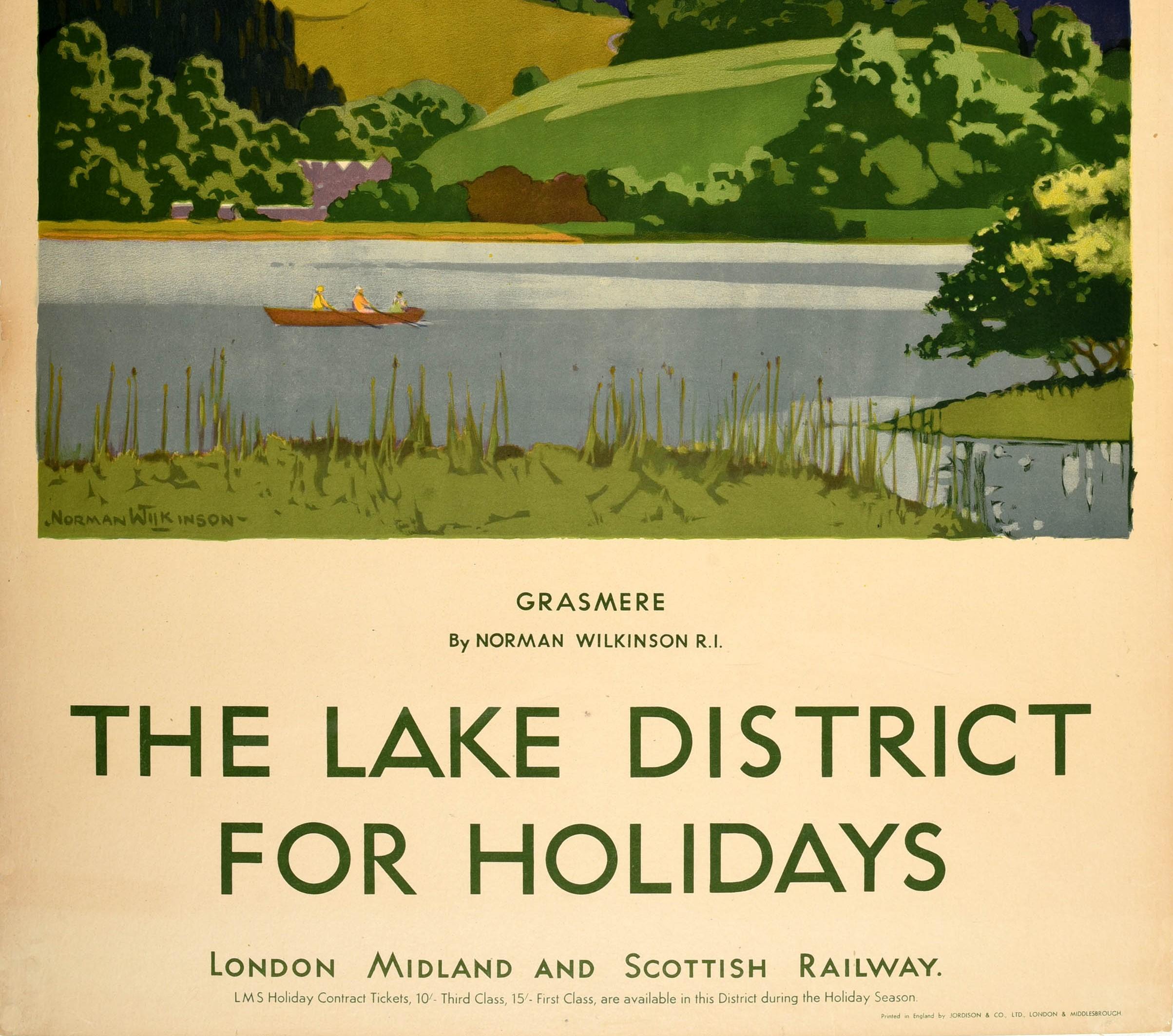 Affiche rétro originale de voyage, Lake District For Holidays, Grasmere, LMS Railway - Beige Print par Norman Wilkinson CBE PRI