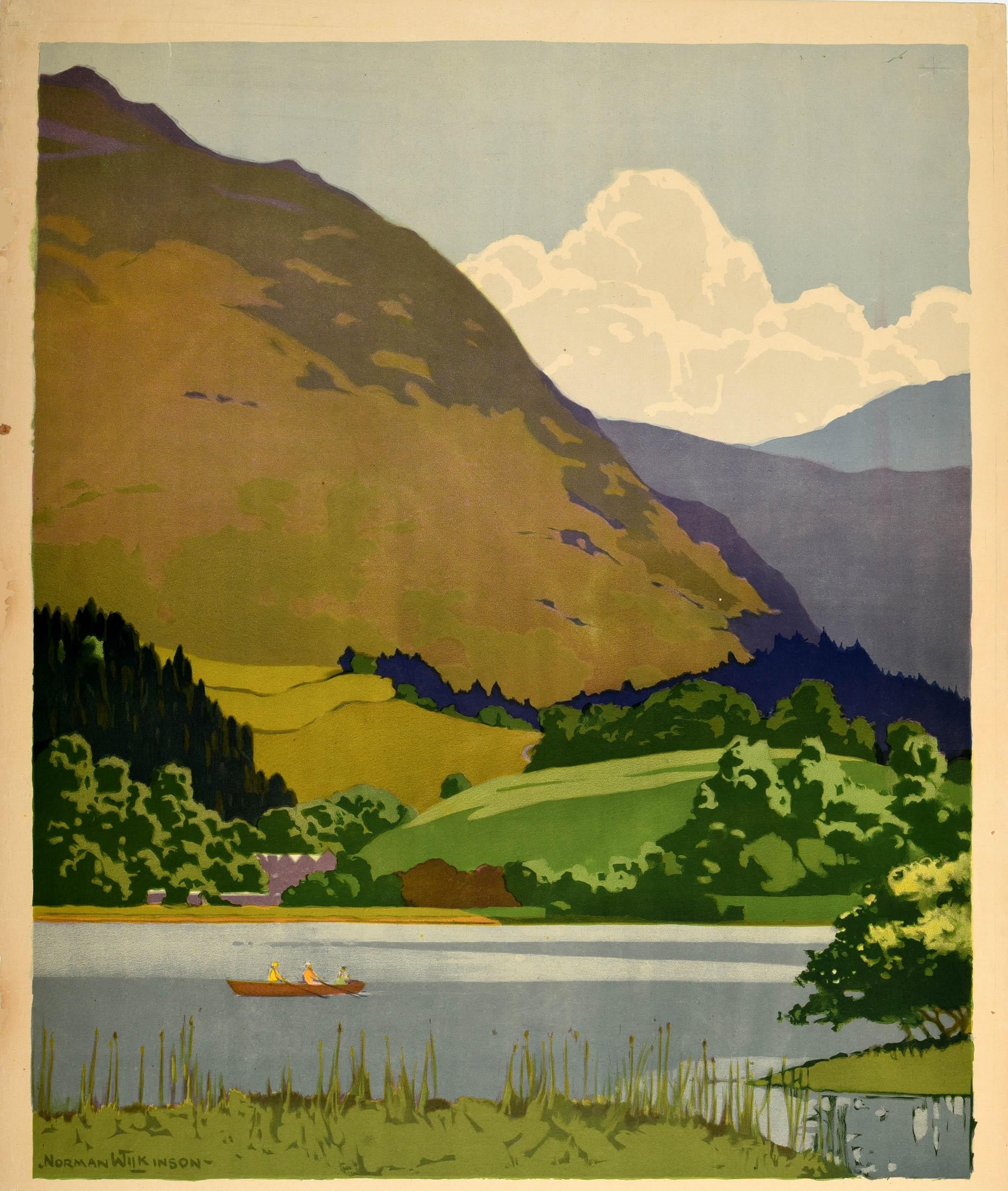 Affiche de voyage vintage originale de la LMS London Midland and Scottish Railway - The Lake District For Holidays - présentant une vue panoramique de Grasmere par l'artiste et illustrateur britannique Norman Wilkinson (1878-1971). On y voit des