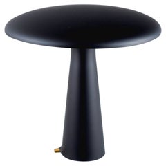 Normann Copenhagen, Lámpara de mesa "Shelter". Diseño: Holmbäck Nordentoft
