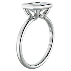 Norme de Danhov Bague de fiançailles en or blanc 14 carats avec zirconia cubique au centre 