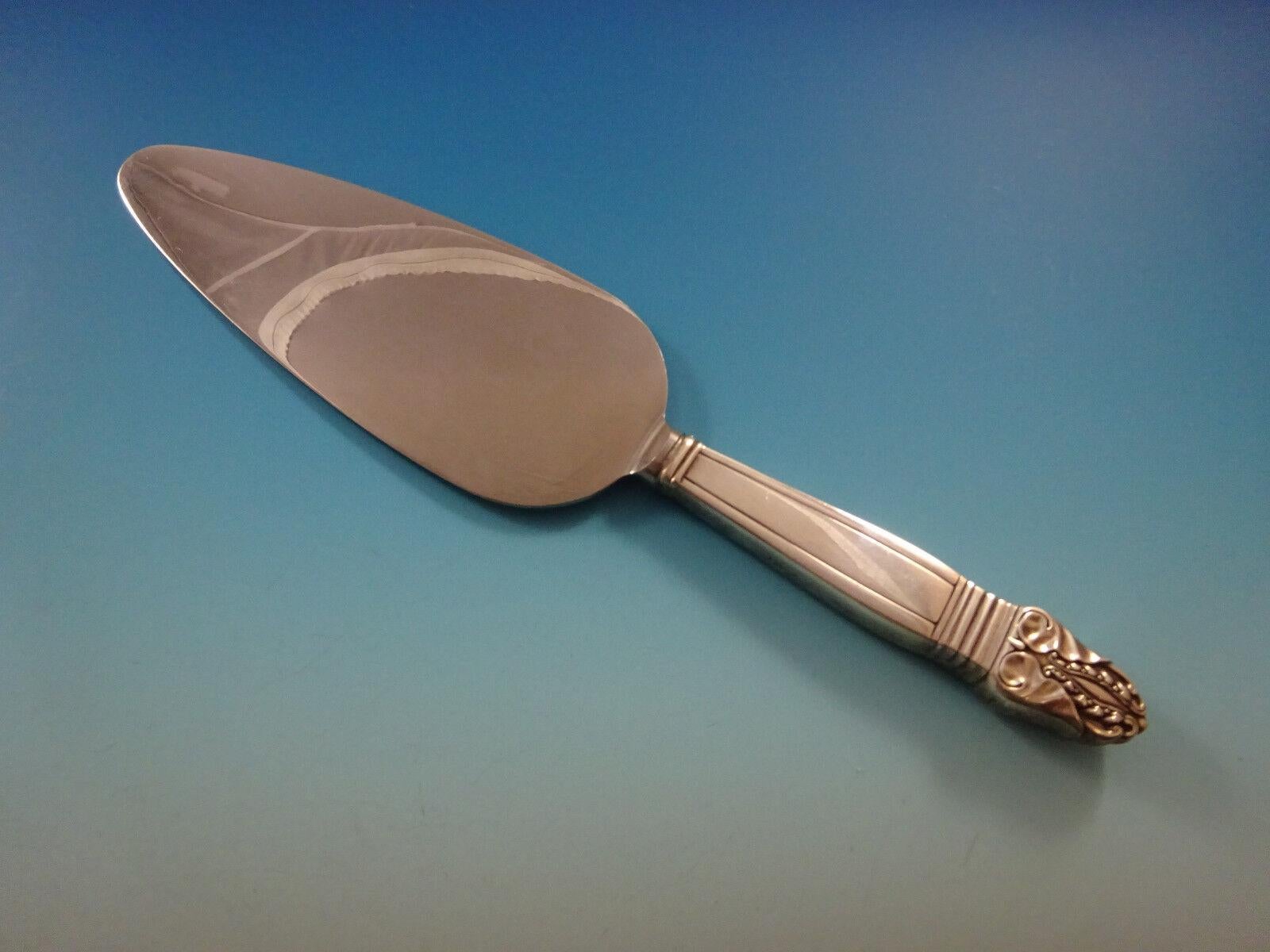 NORSE BY INTERNATIONAL argento sterling set di posate DINNER SIZE - 63 pezzi. Questo set comprende:

8 COLTELLI DA PRANZO, 9 7/8