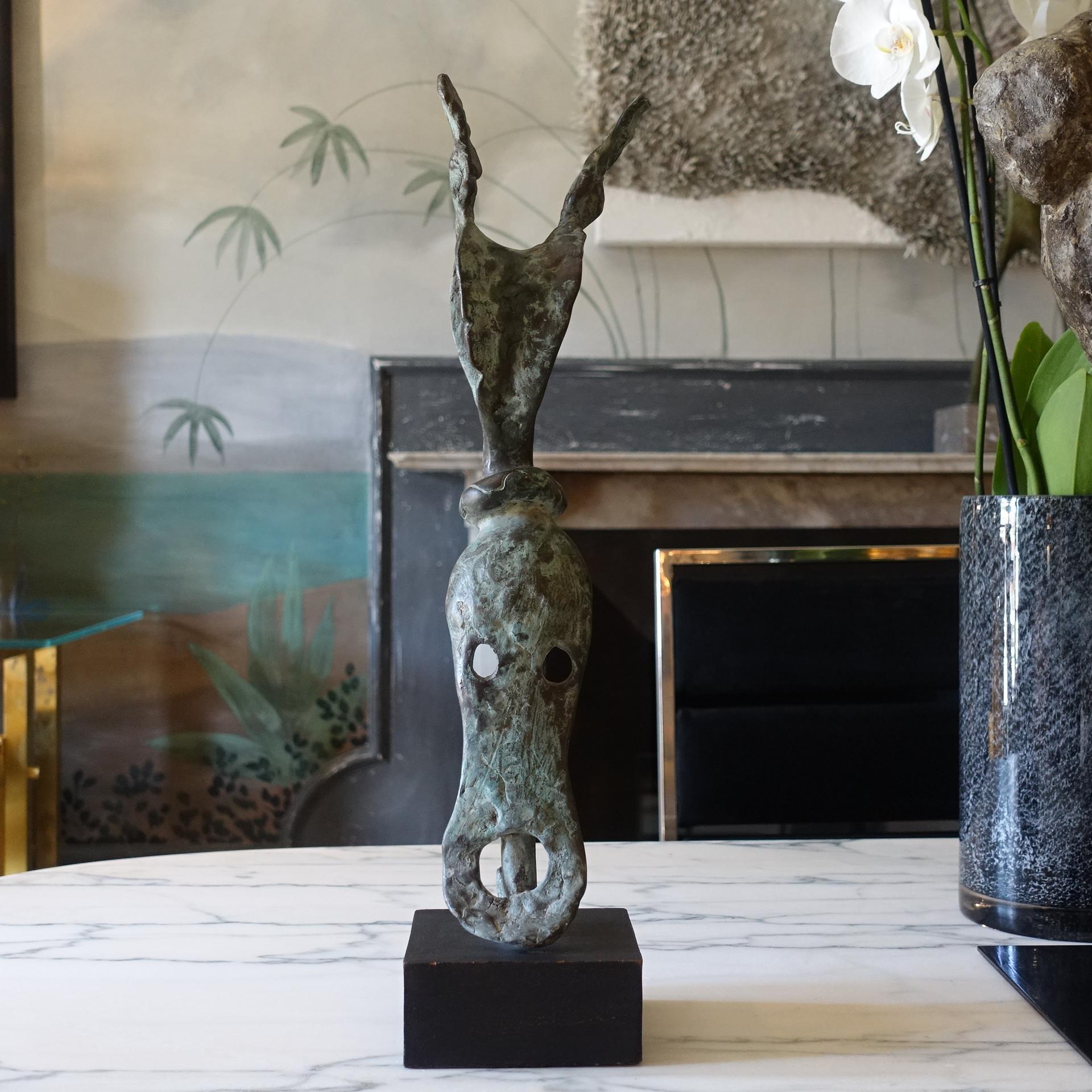 North African 1970's Bronze Abstract Sculpture on Wood Base In Good Condition For Sale In Firenze, IT