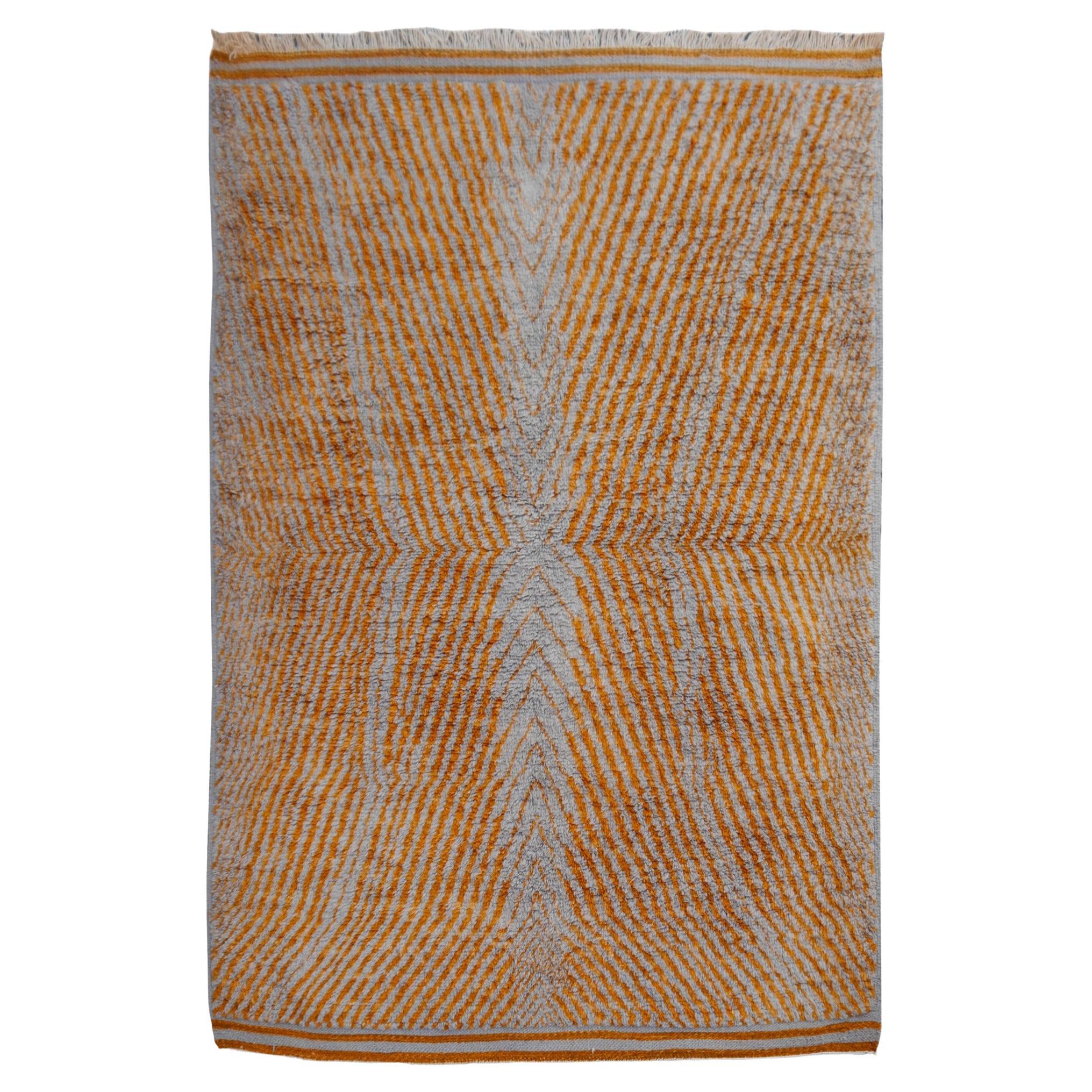 Nordafrikanischer nordafrikanischer marokkanischer Berberteppich mit abstraktem Design in Grau und Kupfer Super Soft Qualität im Angebot