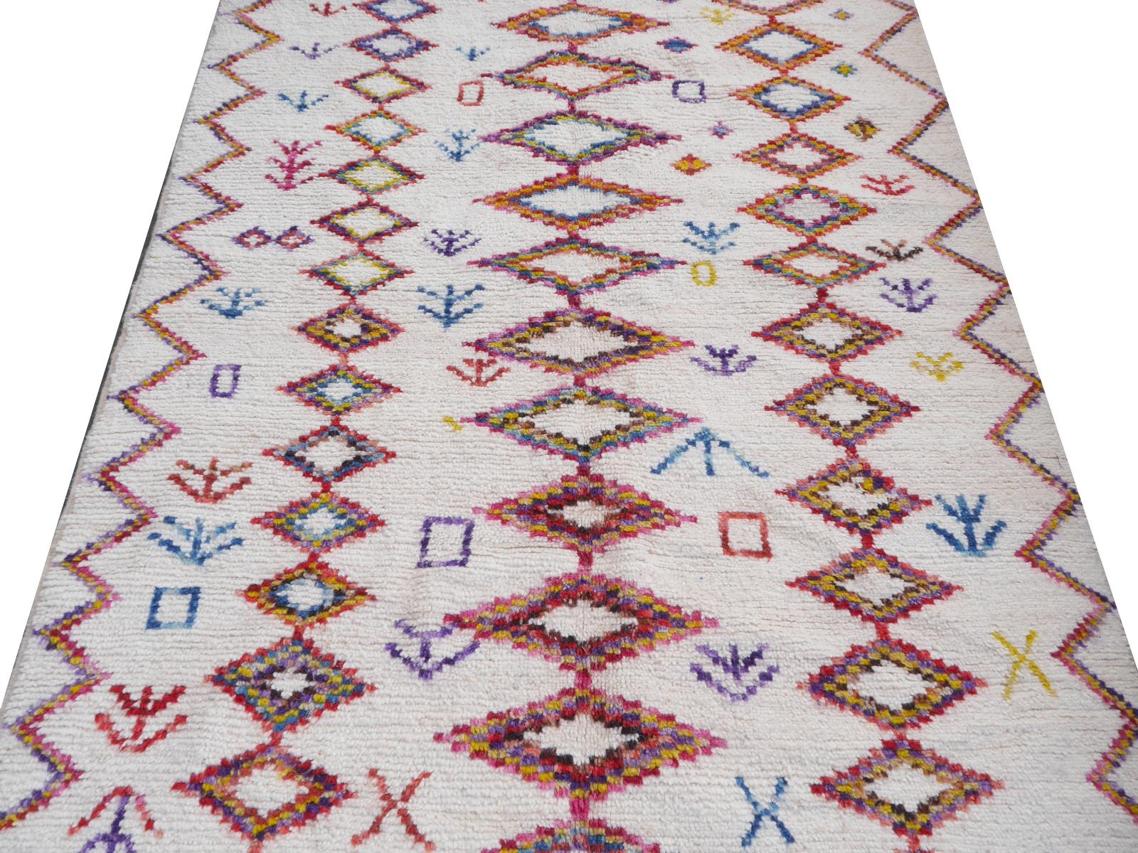 North African Moroccan Berber Rug Diamond Design Wool White, Pink 6