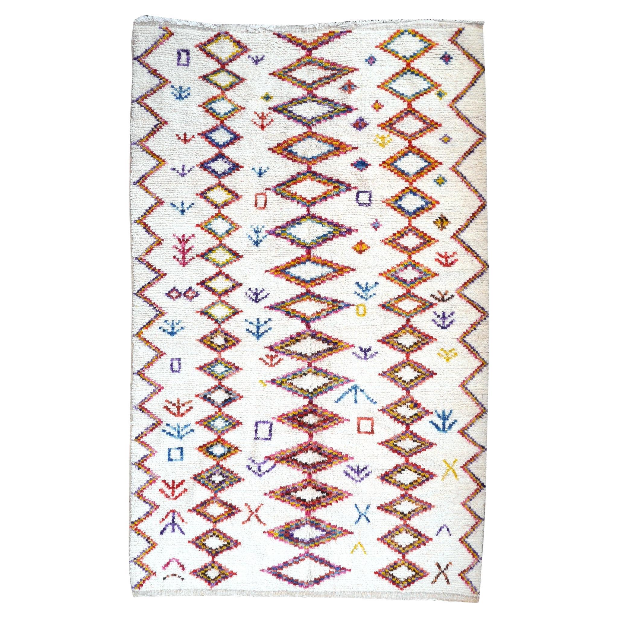 North African Moroccan Berber Rug Diamond Design Wool White, Pink