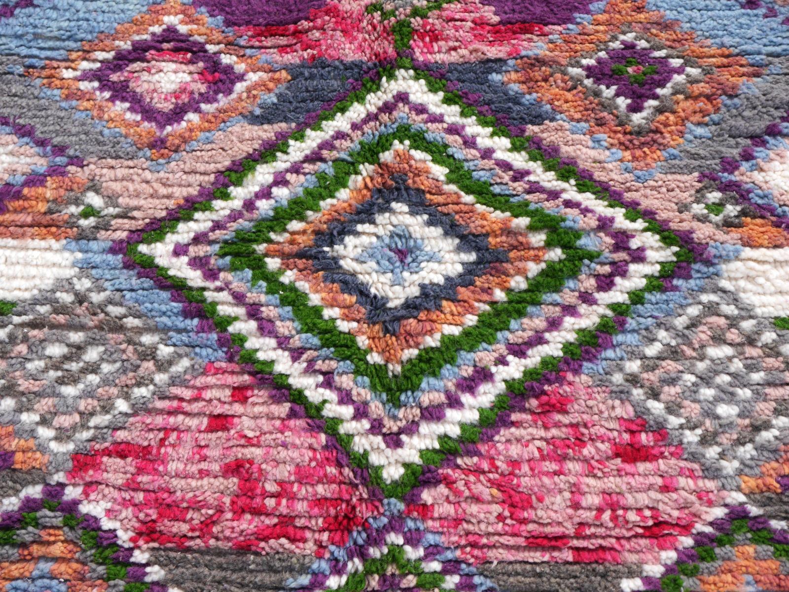 North African Moroccan Berber Rug Diamond Design Wool Gray, White, Pink 4