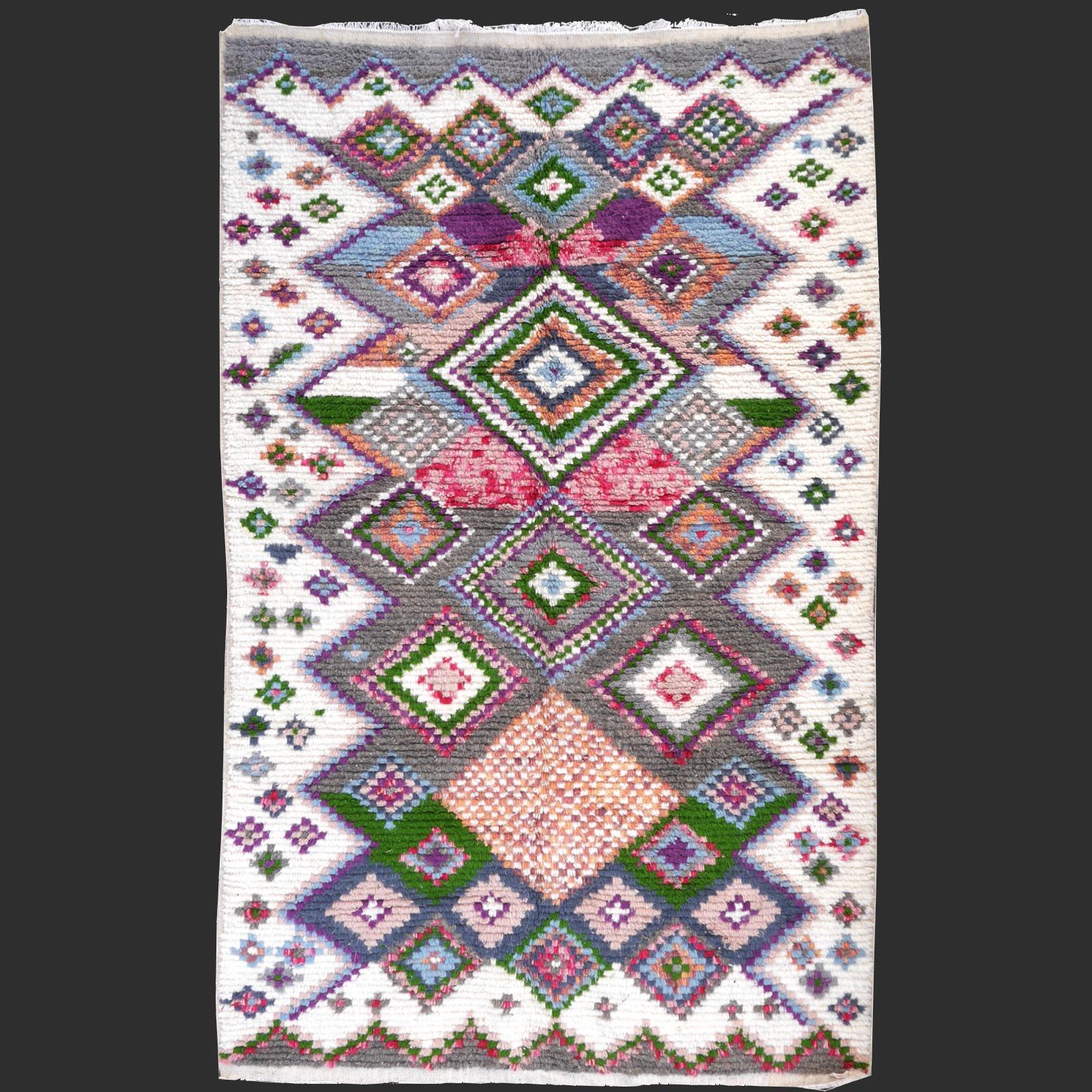 North African Moroccan Berber Rug Diamond Design Wool Gray, White, Pink 5