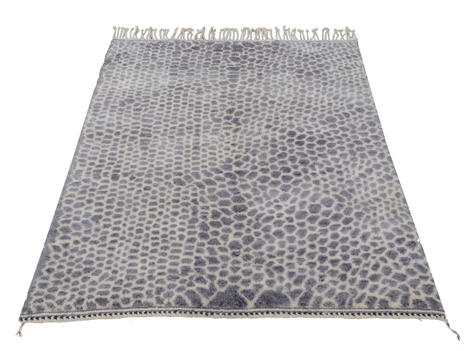 Contemporary North African Moroccan Berber Rug Leopard Cheetah Design Soft Quality Gray Beige For Sale
