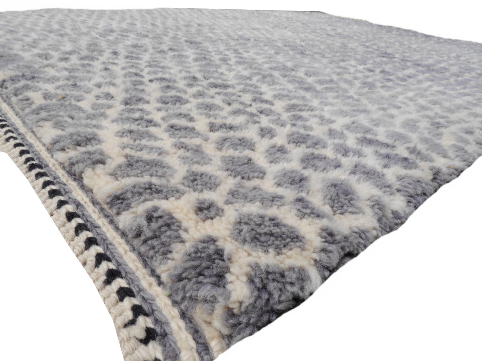 Wool North African Moroccan Berber Rug Leopard Cheetah Design Soft Quality Gray Beige For Sale