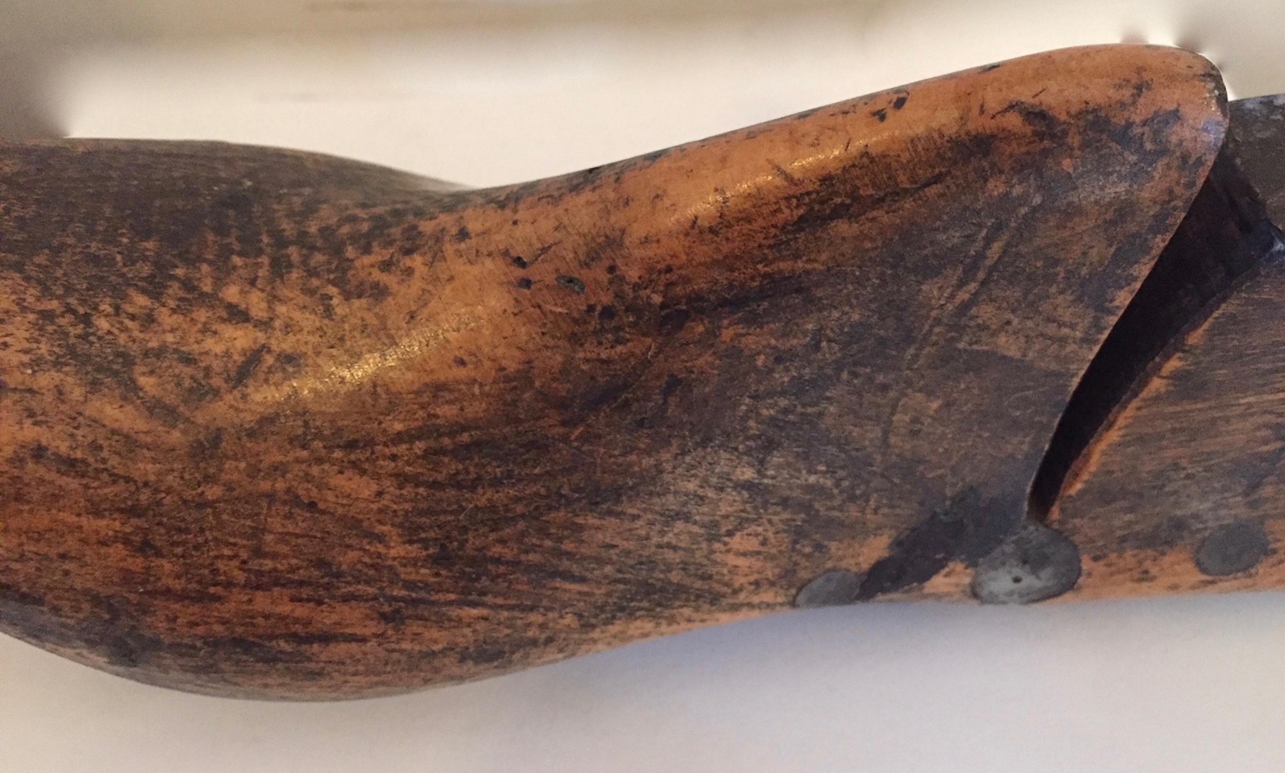 North African Pointy Wood Balgha Shoemakers Form (20. Jahrhundert) im Angebot