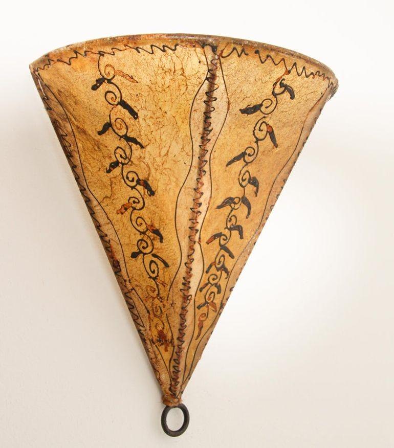 Nordafrikanische Tribal Art Pergament Wanddekor (Maurisch) im Angebot