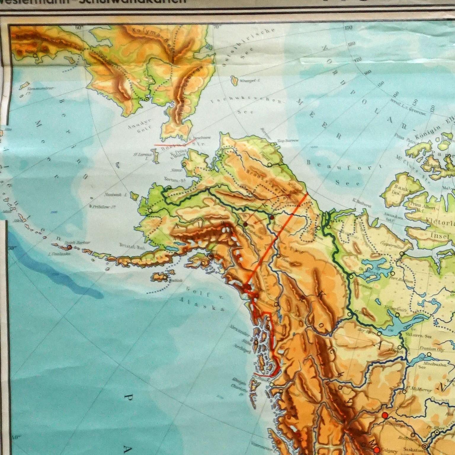 A traditional vintage pull-down school map illustrating North America, published by Westermann. Colorful print on paper reinforced with canvas. 
Measurements:
Width 156 cm (61.42 inch)
Height 169 cm (66.54 inch)

The measurements shown refer just to