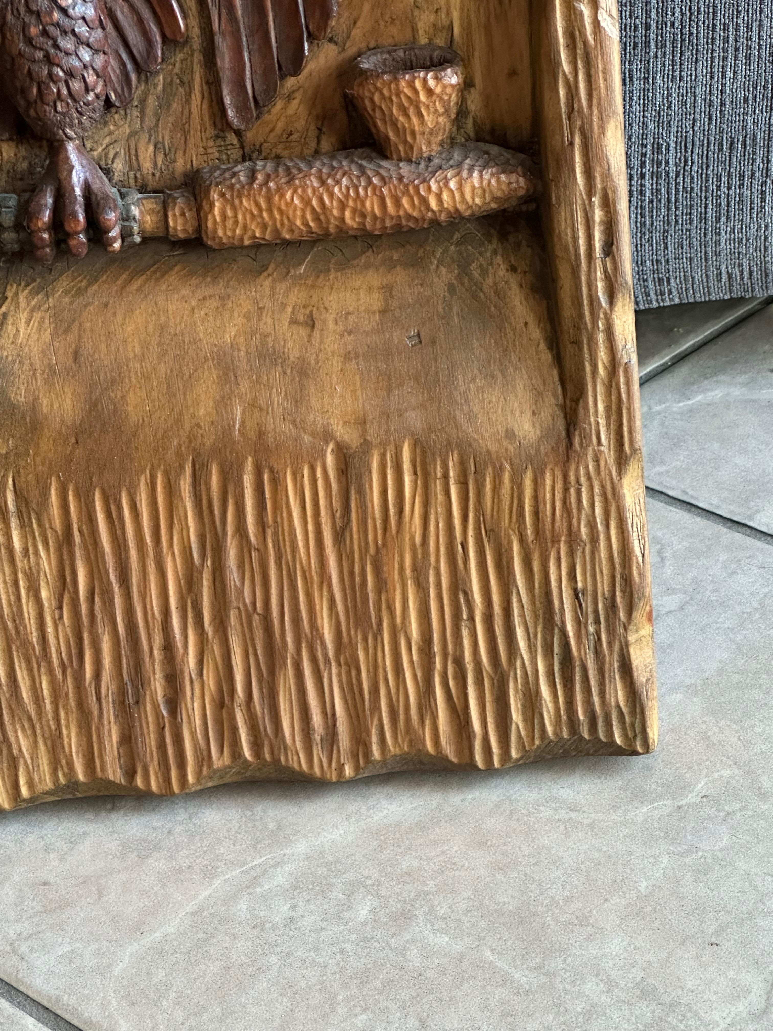 Águila india norteamericana Tallada en madera Águila de Wilfred Swampy en venta 3