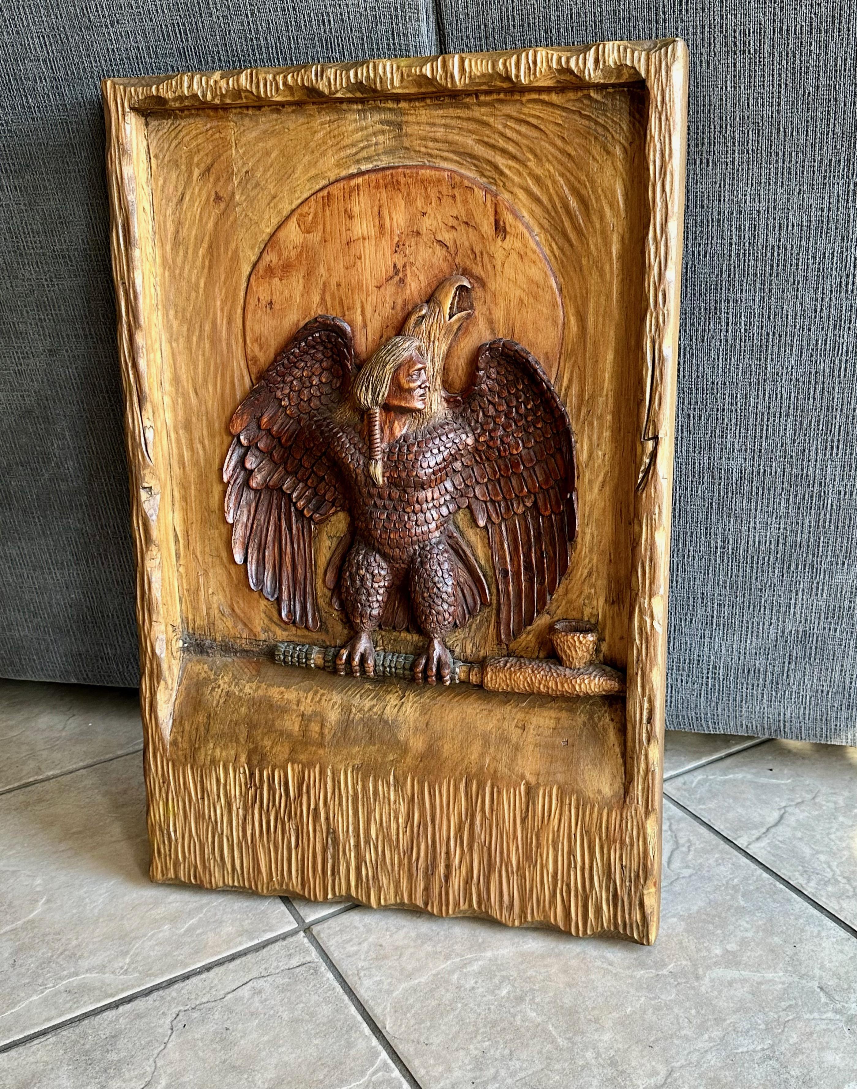 Águila india norteamericana Tallada en madera Águila de Wilfred Swampy Tallado a mano en venta