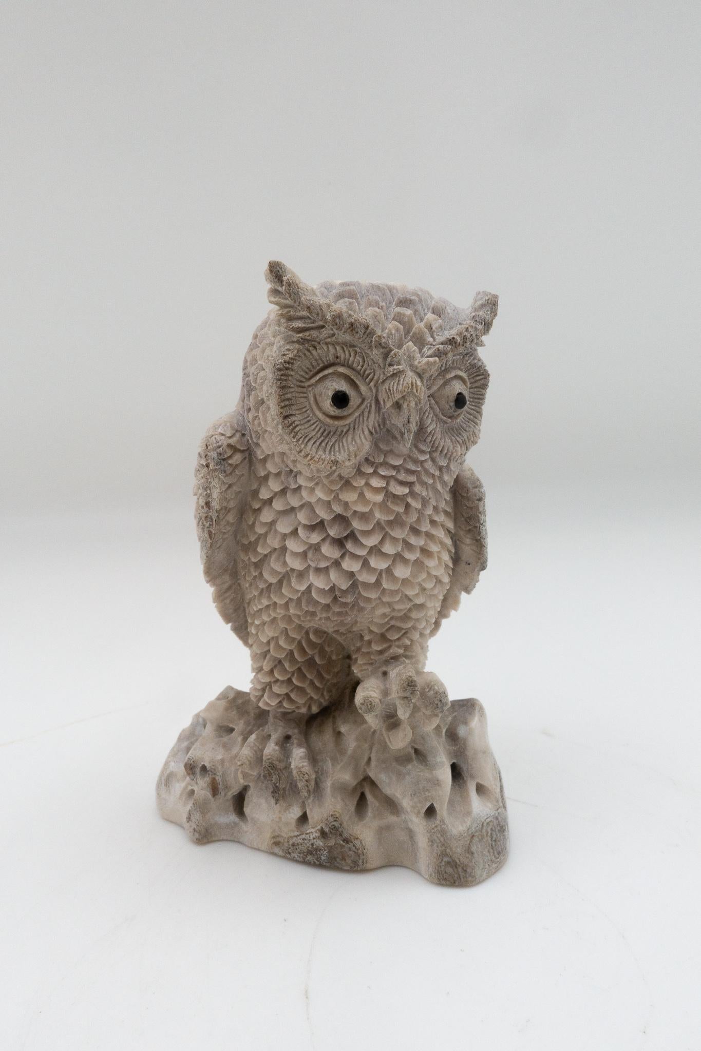 North American Moose Antler Carving Owl In Excellent Condition In New York, NY