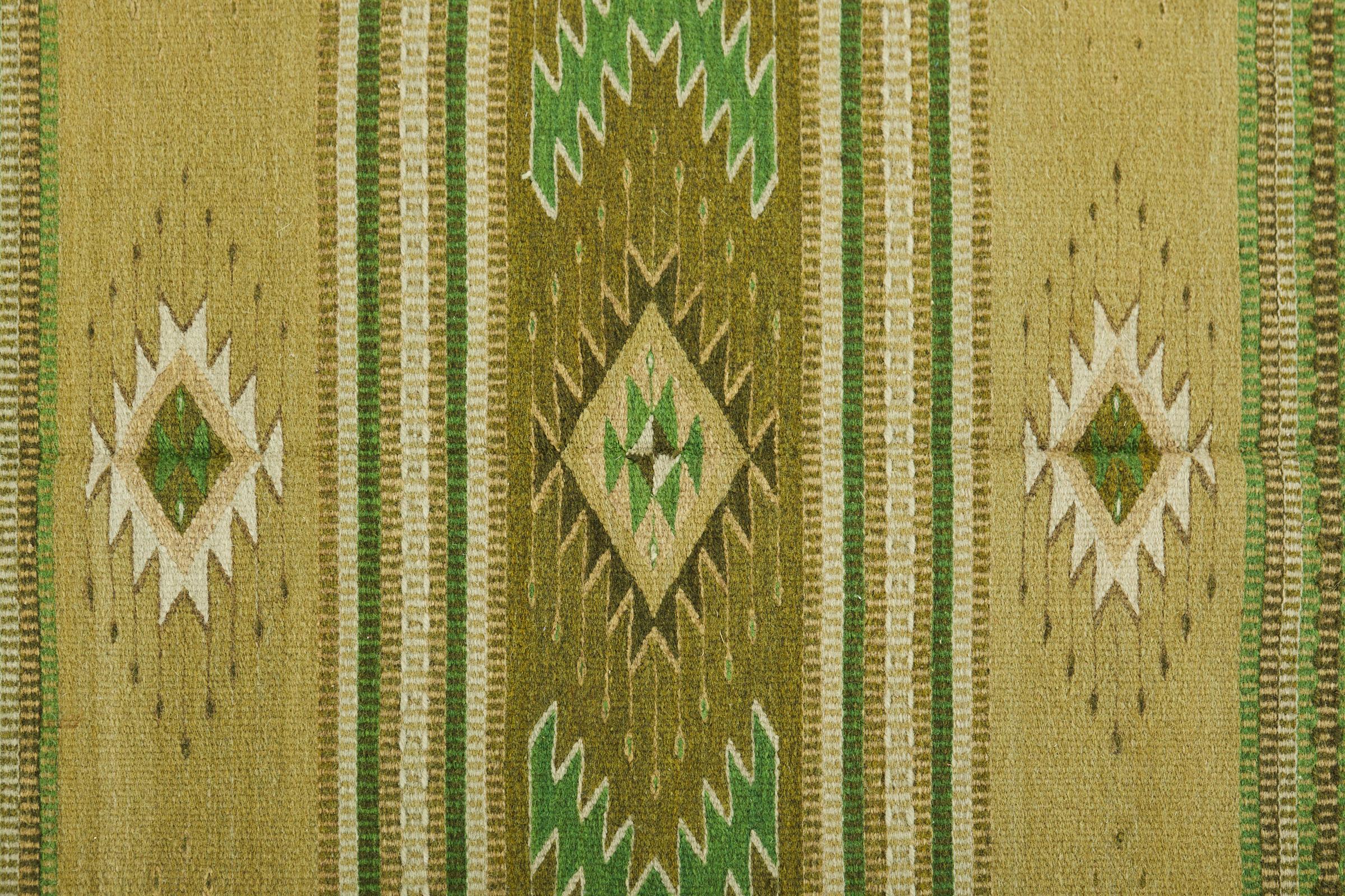 20th Century North American Navajo Style Wool Rug in Green Tones For Sale