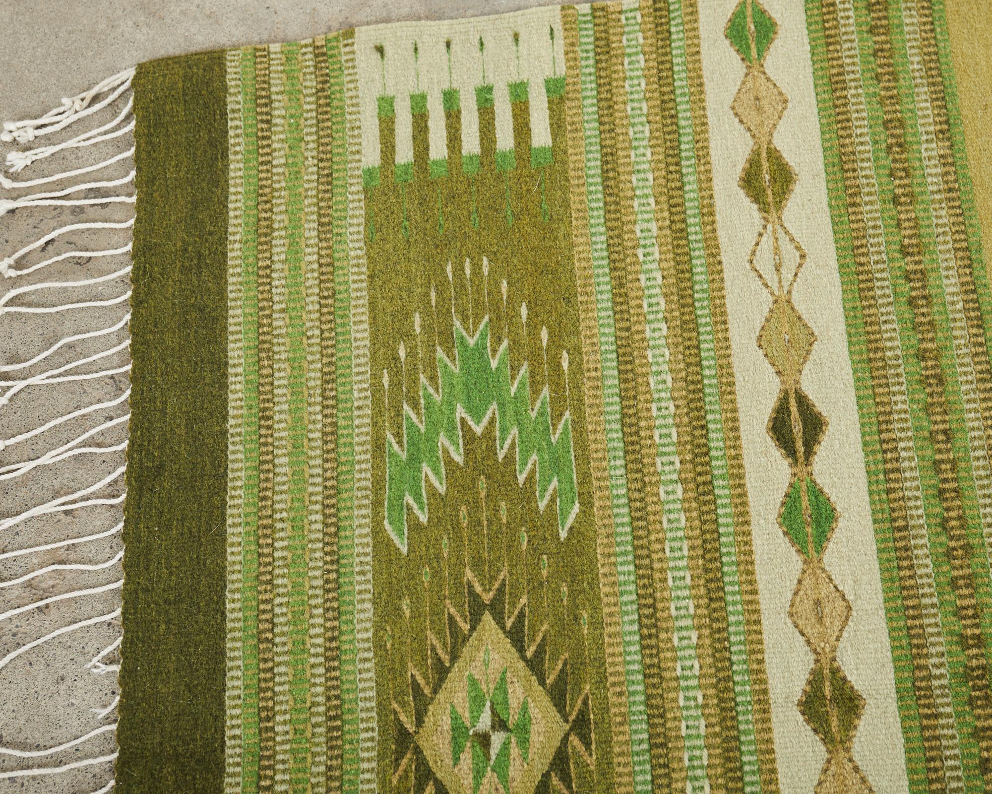North American Navajo Style Wool Rug in Green Tones For Sale 2