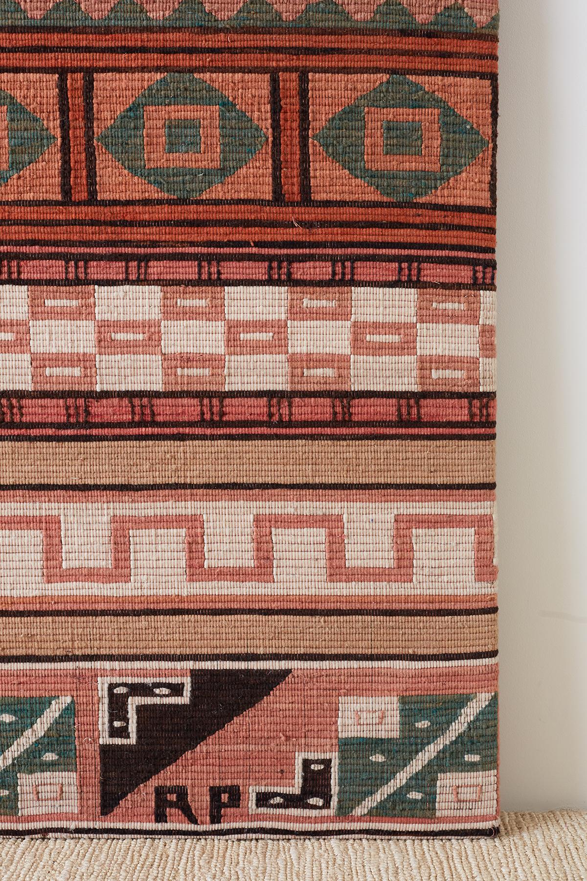 Nordamerikanisches gewebtes geometrisches Textil-Paneel mit Textilbeschlägen im Zustand „Gut“ im Angebot in Rio Vista, CA