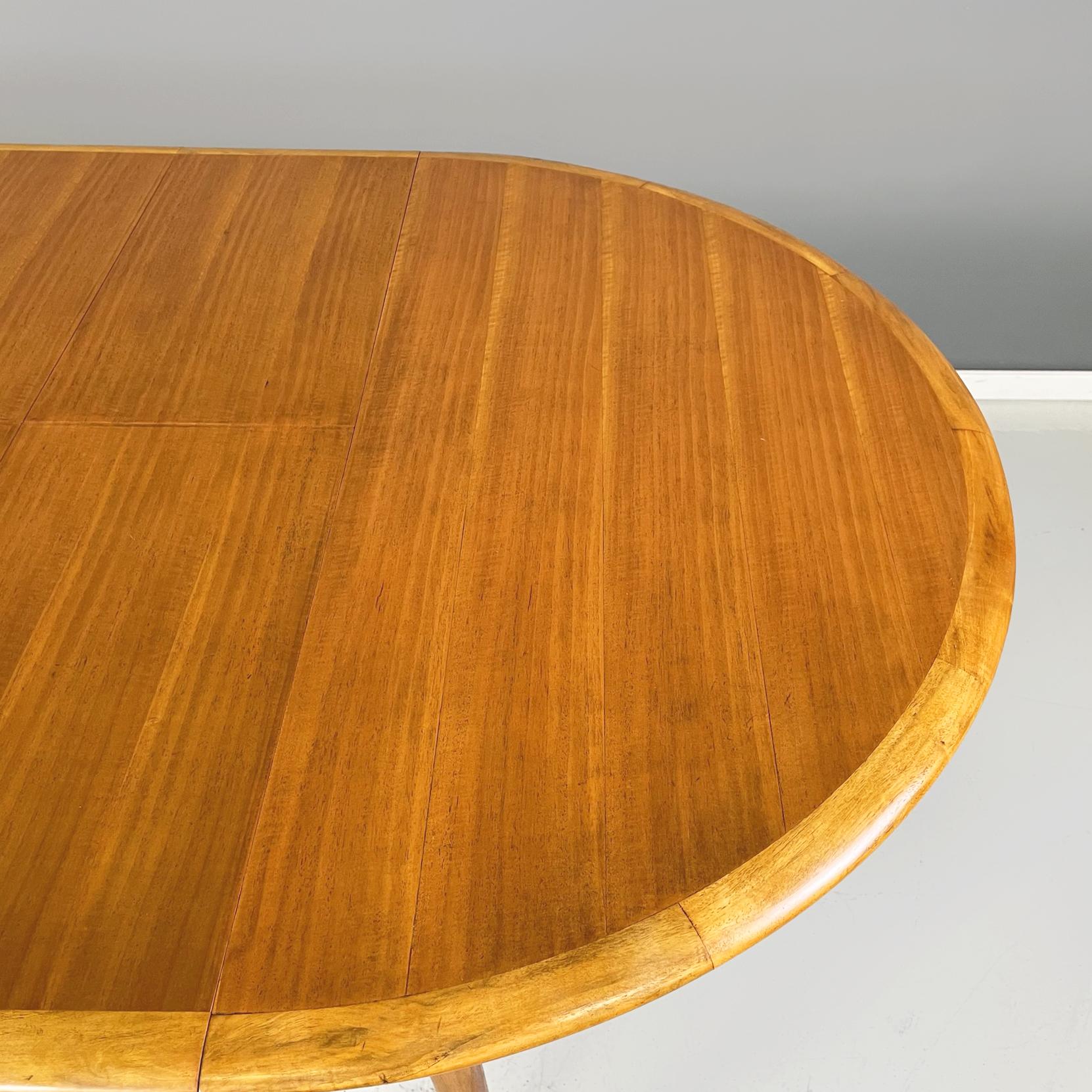 North Europa Midcentury Oval Round Wooden Dining Table with Extensions, 1960s For Sale 2