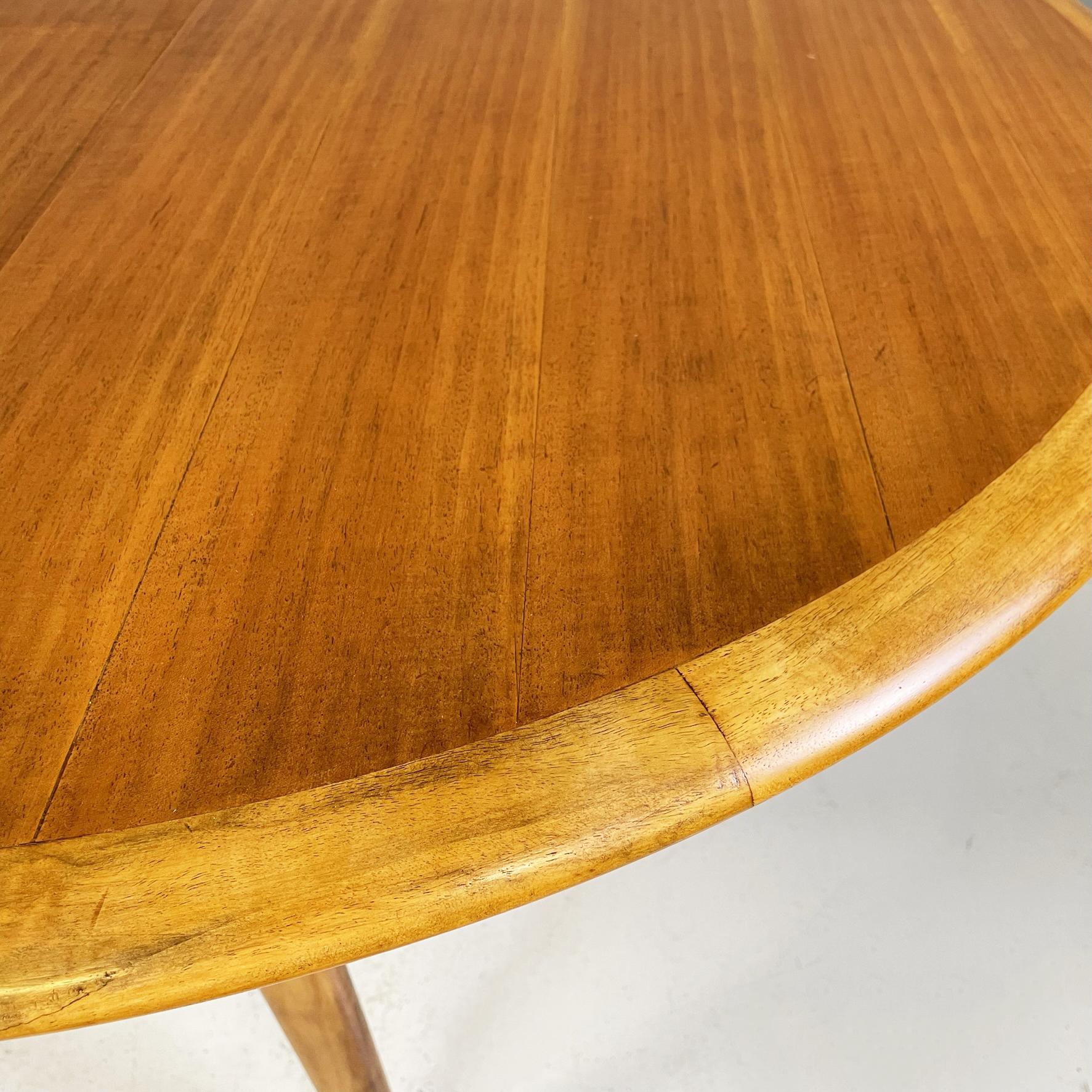 North Europa Midcentury Oval Round Wooden Dining Table with Extensions, 1960s For Sale 3