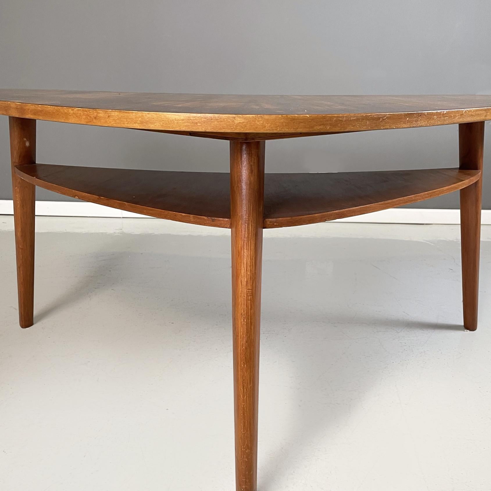 North Europa Midcentury Triangular Coffe Table with Double Shelves in Wood, 1960 For Sale 4
