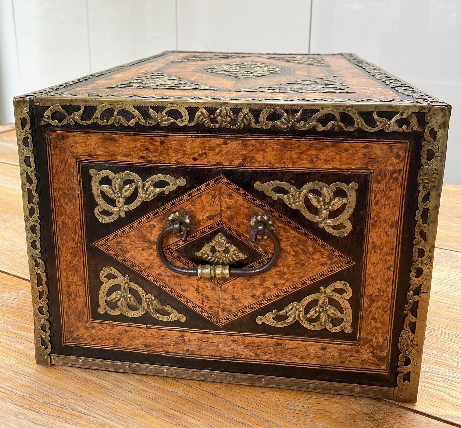 North European 17th Century Brass Mounted Elm and Walnut Table Cabinet For Sale 11