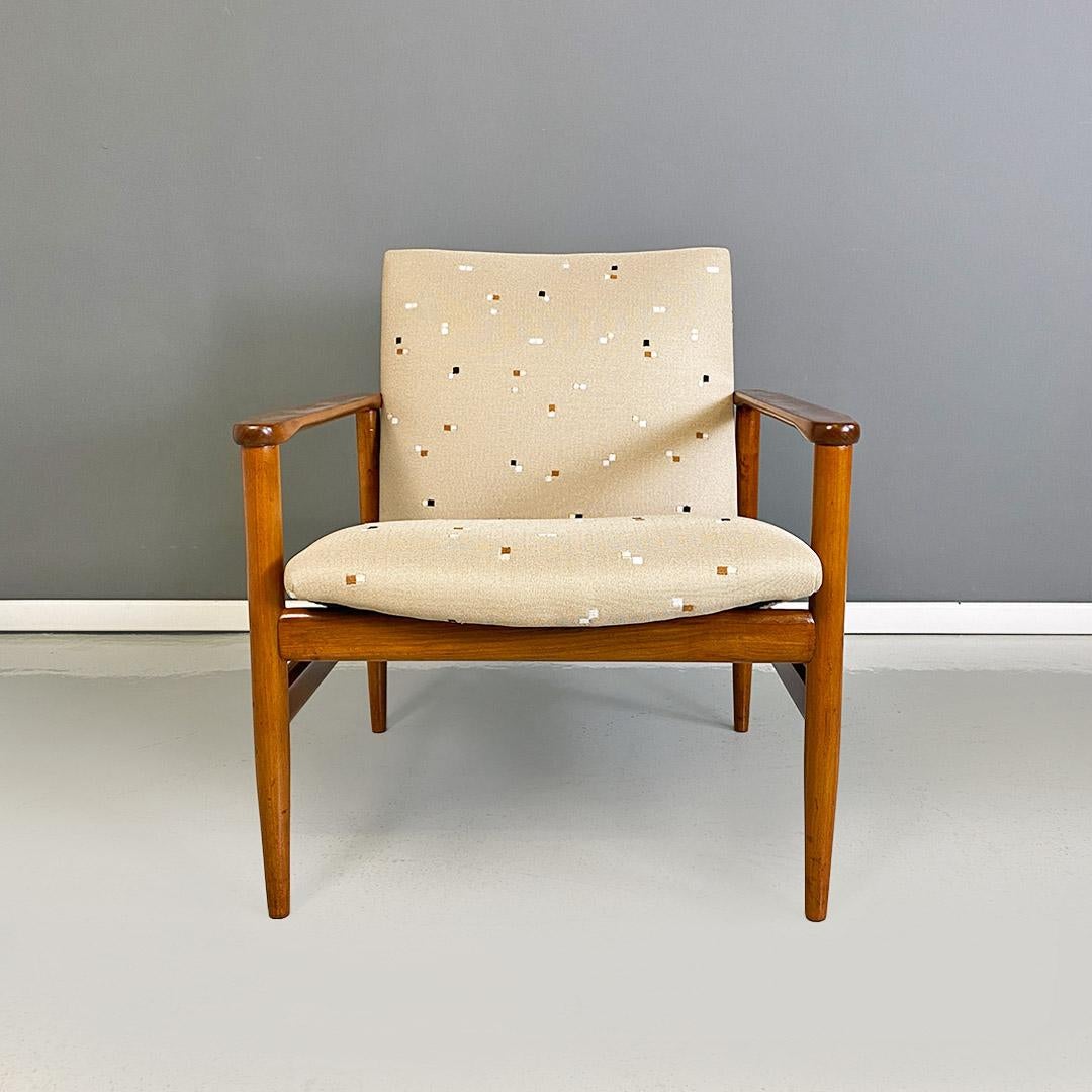 North European Solid Beech & Beige Fabric with Pattern Small Size Armchair 1960s In Good Condition For Sale In MIlano, IT
