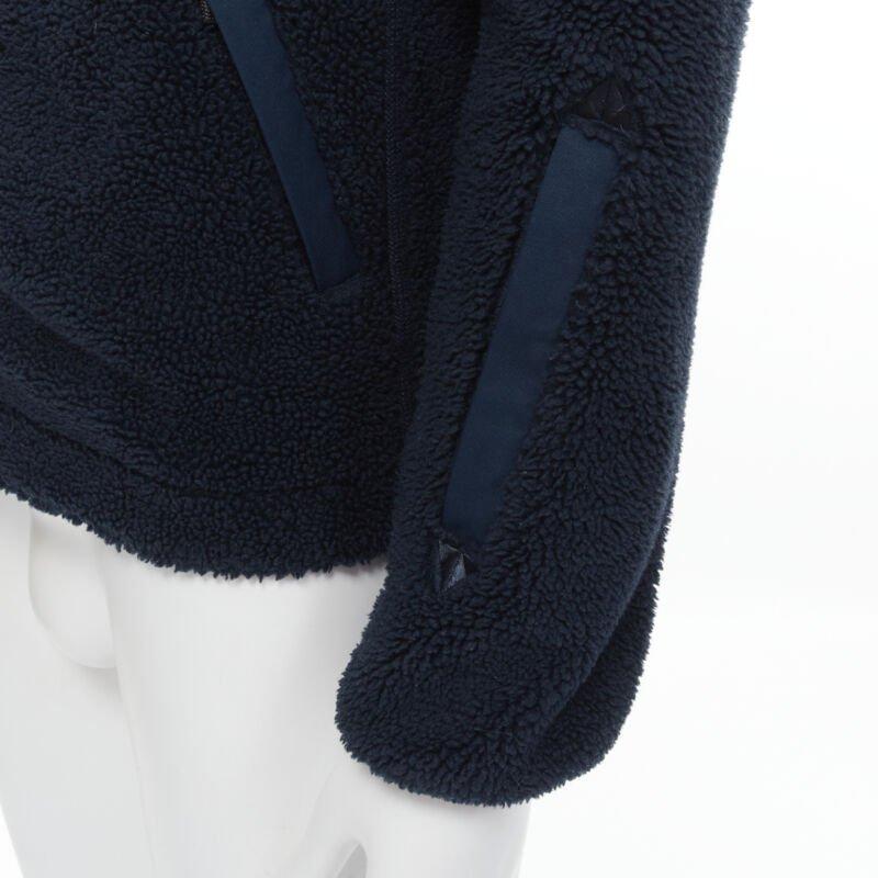 NORTH FACE - Giacca con zip asimmetrica in pile blu navy con tasche ad aletta XS S
Riferimento: CRTI/A00537
Marchio: The North Face
Materiale: Pile
Colore: Marina Militare
Modello: Tinta unita
Chiusura: zip
Dettagli extra: US XS / Asia S
Prodotto