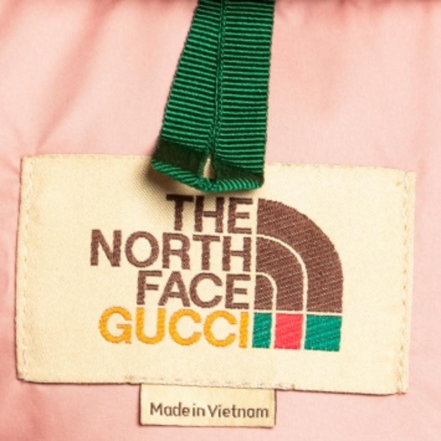 North Face X Gucci Hellrosa Daunenjacke S (Pink) im Angebot