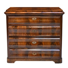 North German Biedermeier Chest of Drawers in Bookmatched Mahogany, circa 1835