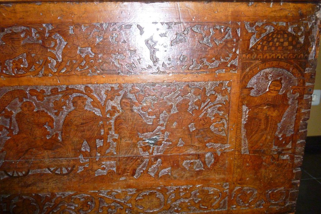 Hand-Carved North Italian Late 16th-Early 17th Century Chest For Sale