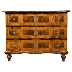 Commode en noyer d'Italie du Nord