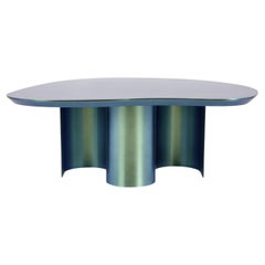 Mesa Pequeña de Metal Azul Claro Norte By Vladislav Tolochko by Adrenalina