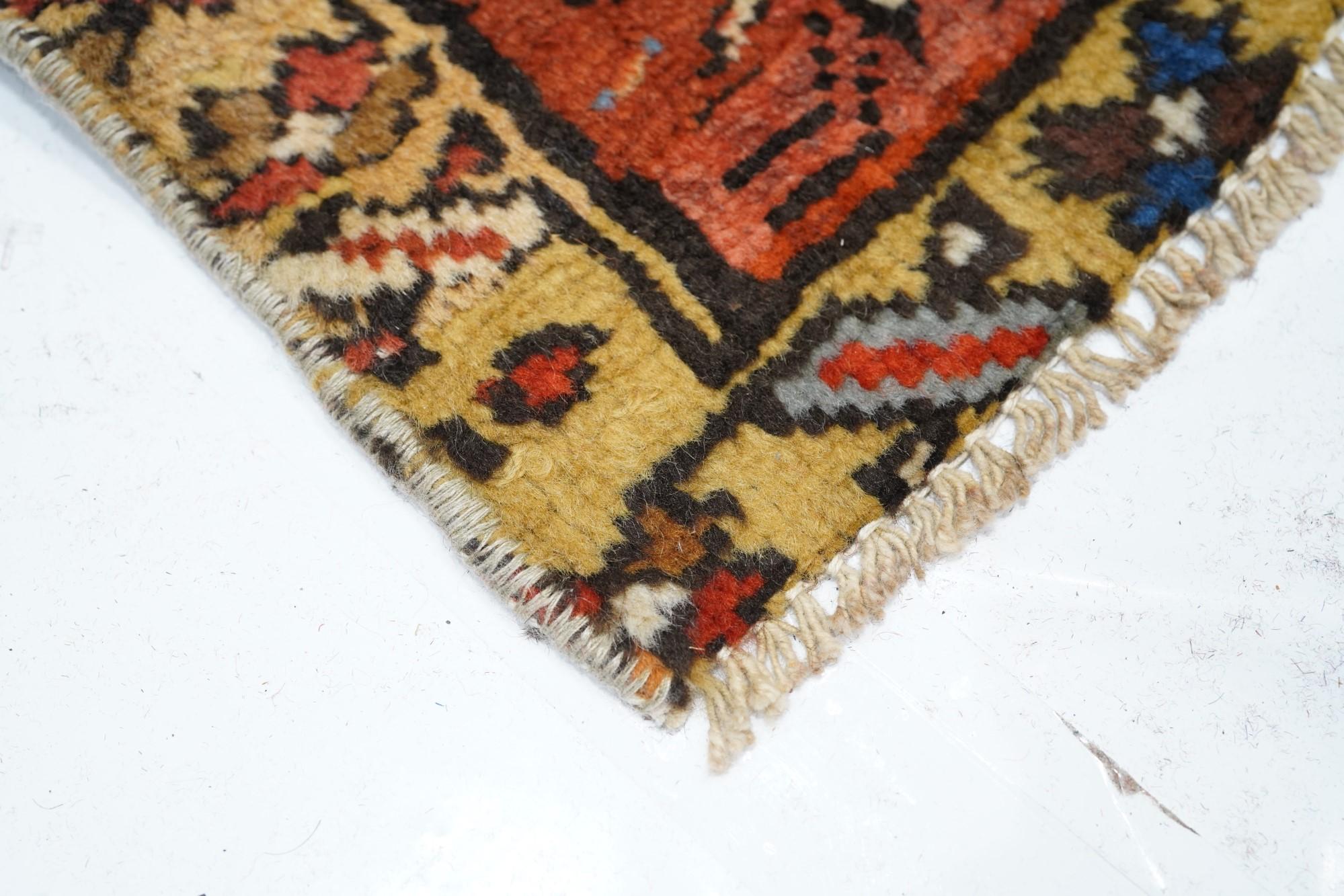 North West Persian Rug In Excellent Condition For Sale In New York, NY