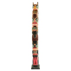 Pole TOTEM sculptée de style nord-ouest