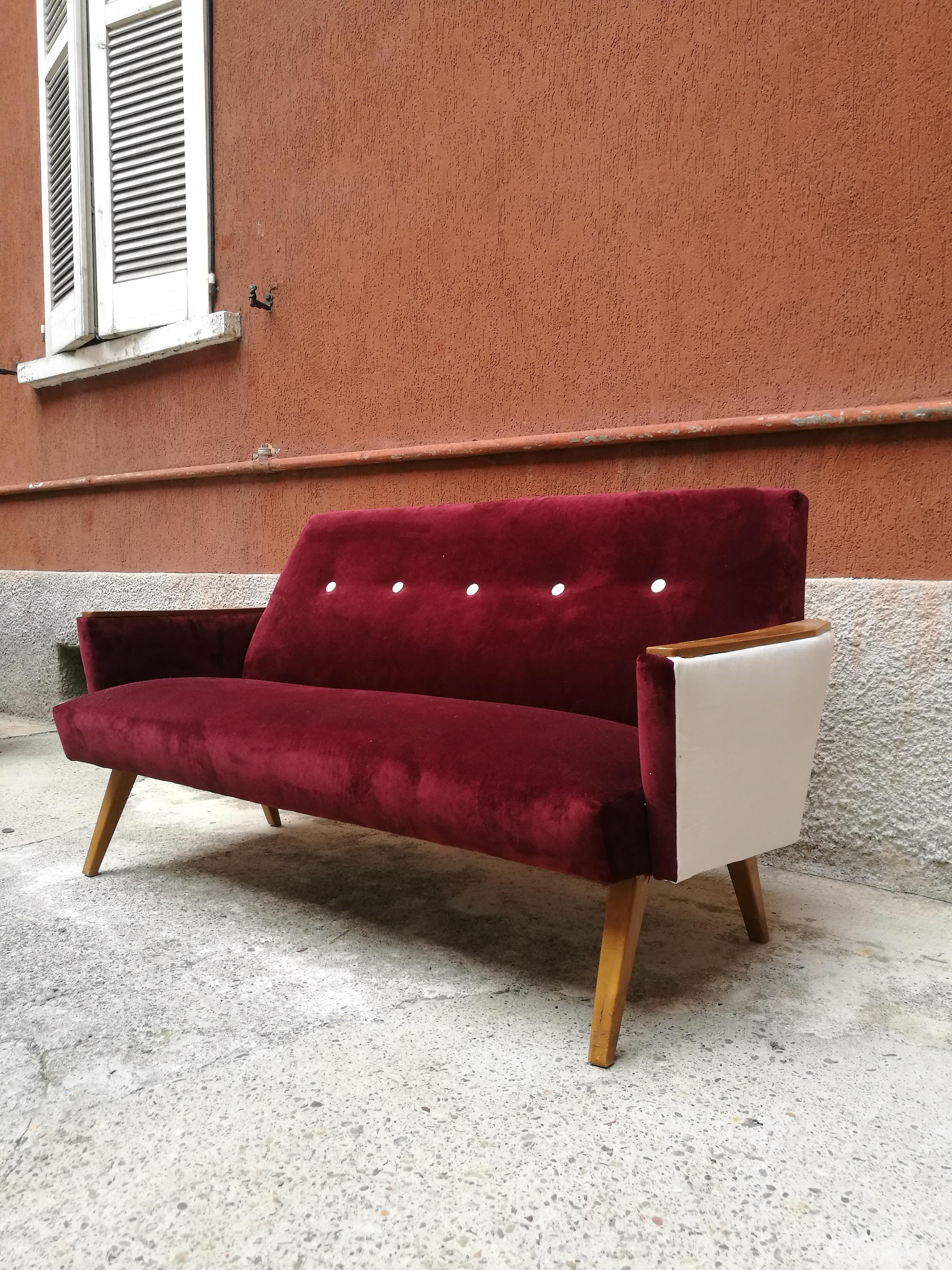 Northen Europe Bordeaux and White Velvet Sofa, 1960s In Excellent Condition In MIlano, IT