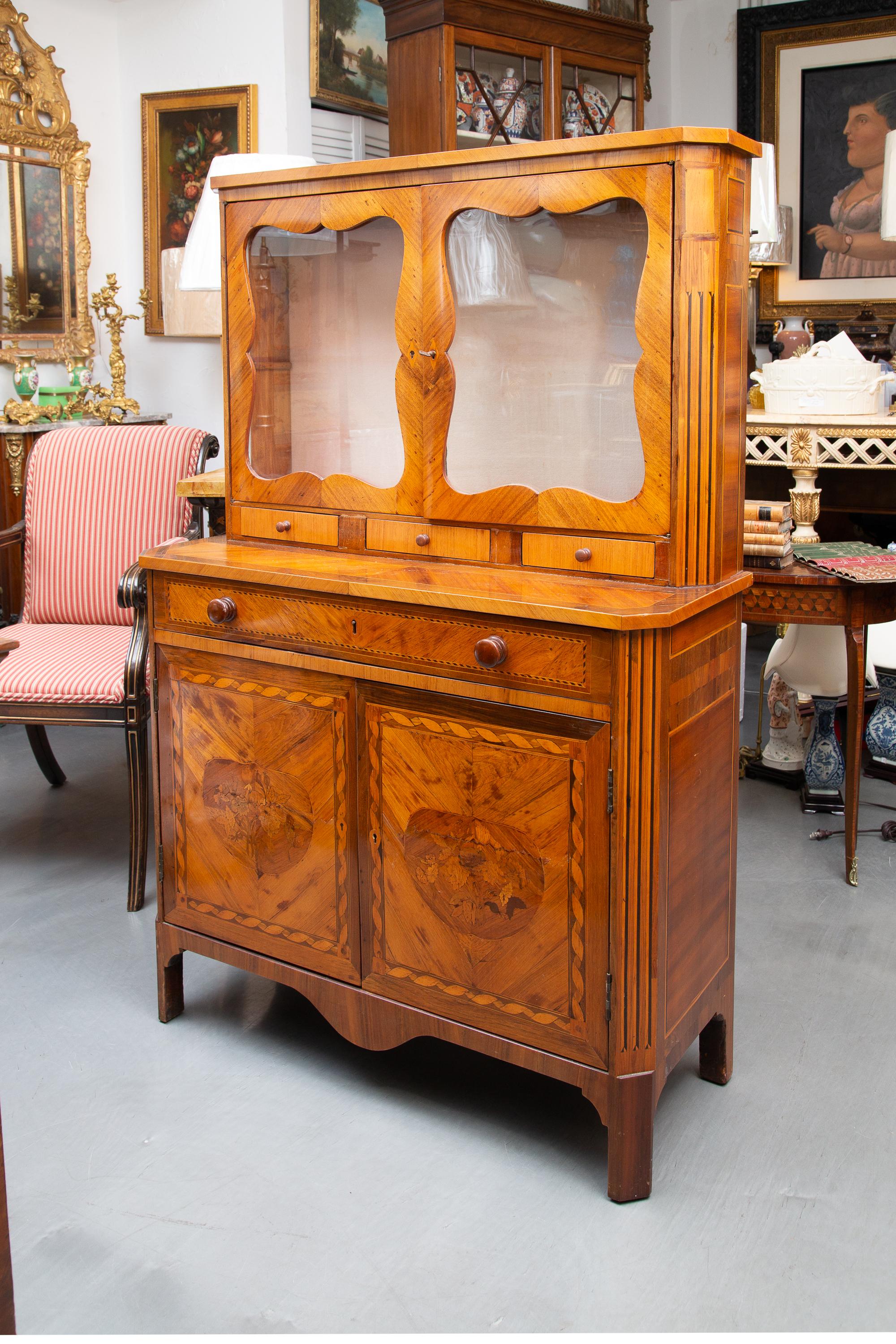 Northen Italian Inlaid and Marquetry Secretary Bookcase For Sale 5