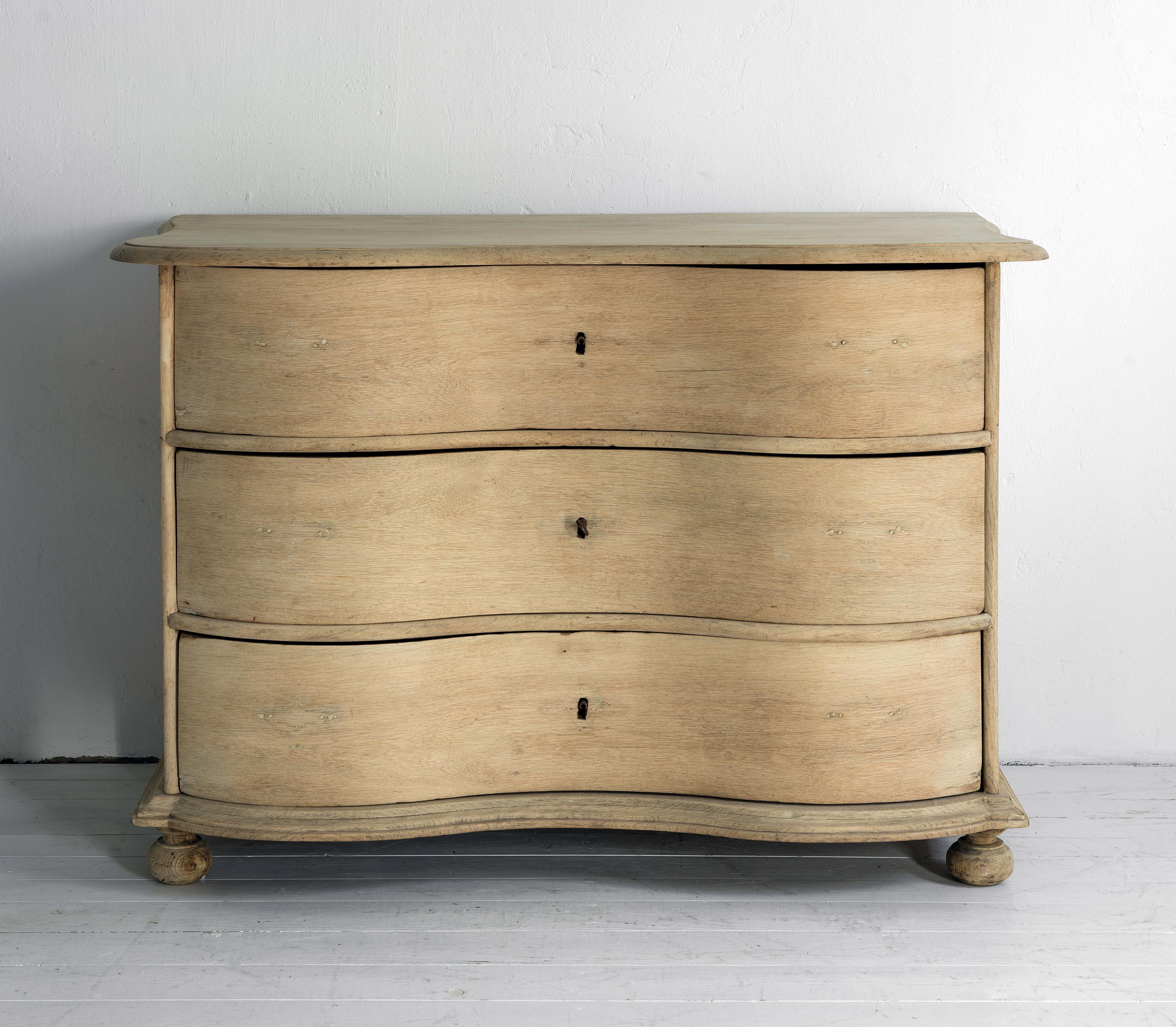 Swedish Northern 18th Century Baroque Commode Galbée in Bleached Oak For Sale